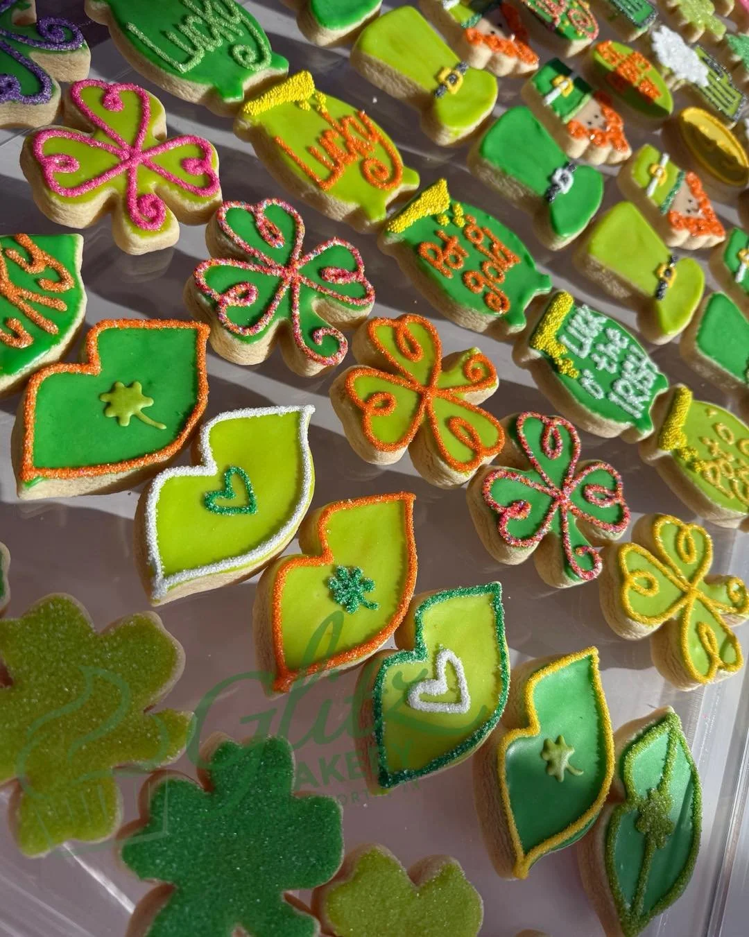 🇮🇪Celebrate St.Paddy&rsquo;s Day with Glitz Bakery!🌟
🍀Come in and grab yours from our case!
Come early for the best selection!!✨💚

🌟💚🤍🧡🍀✨

#fortworthtx #fortworthlocals #fortwortheats #fortworthtexas #fortworth #sugarcookiesoffacebook #suga