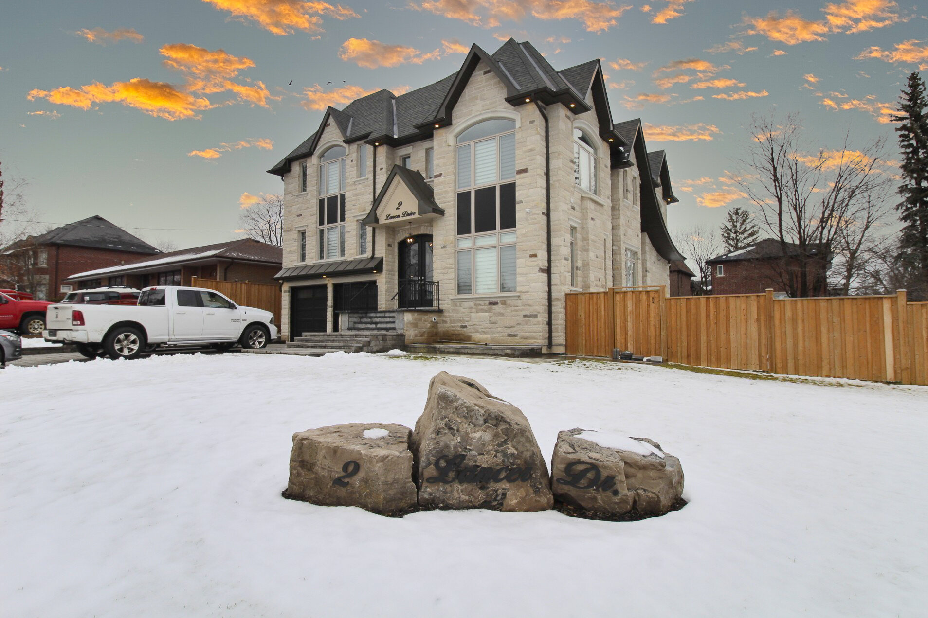Amiri_Homes_2_Lancer_Drive-02.jpg