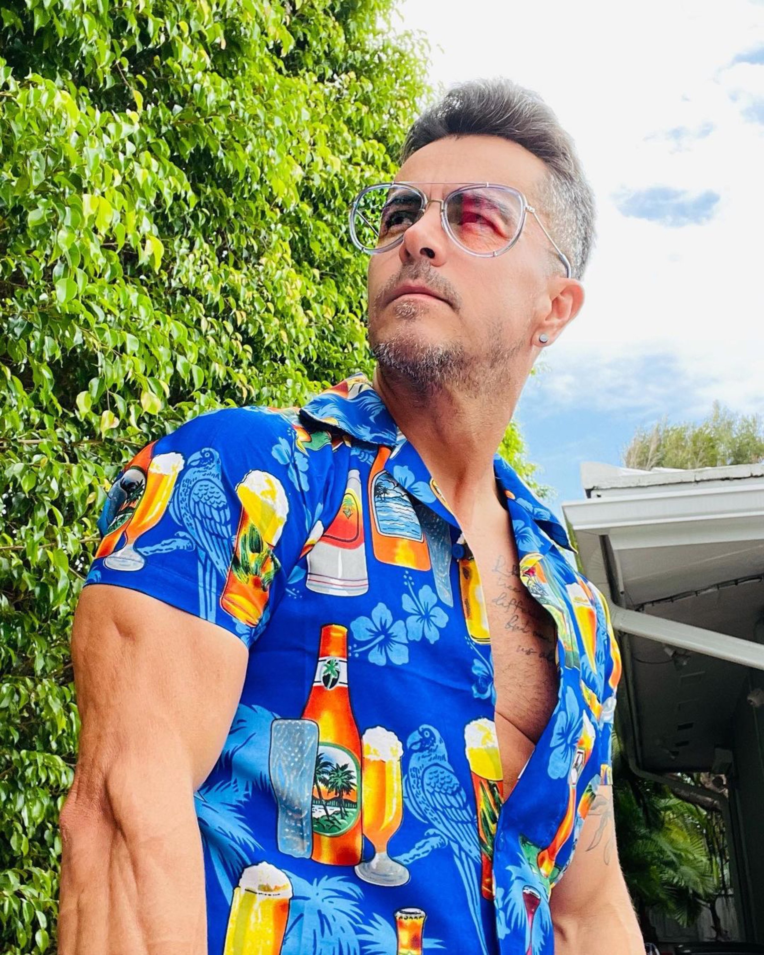 Mario wearing 'Atlantic'  aviator sunglasses by V SHADES