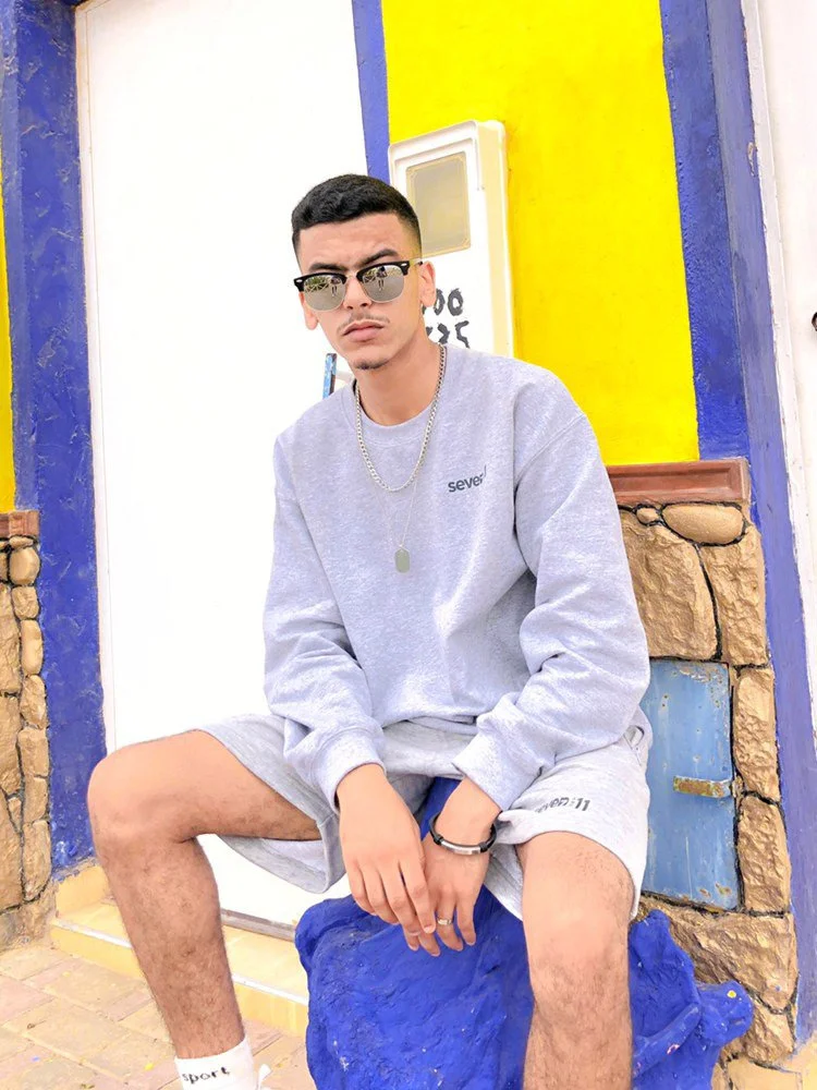 Mohamed Akhabar model v shades sunglasses rock 1.JPG