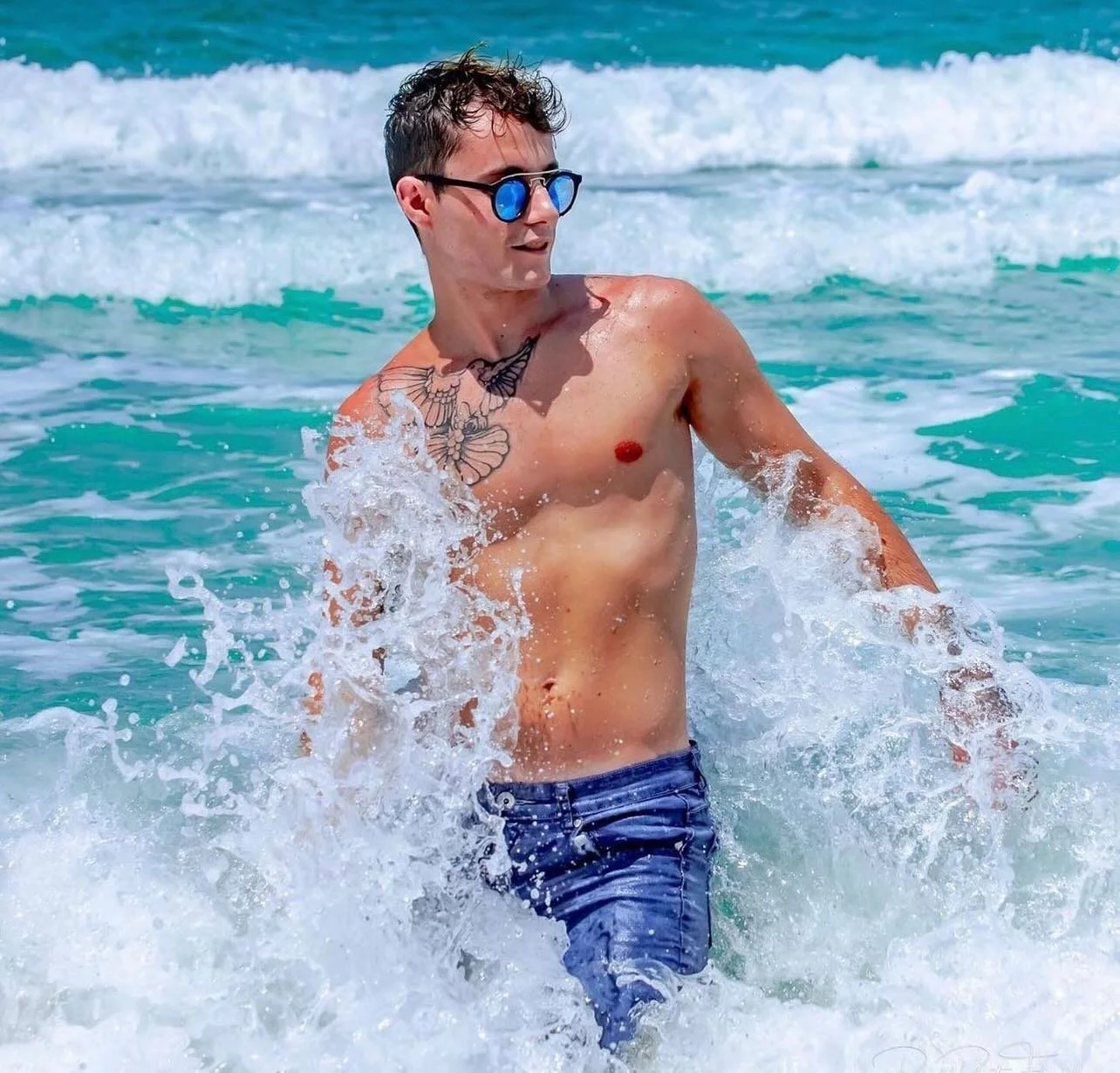 Chancellor Fekete Fashion Model V Shades Sunglasses Disclosure Round Reflective 1 Real Photos Florida.JPG