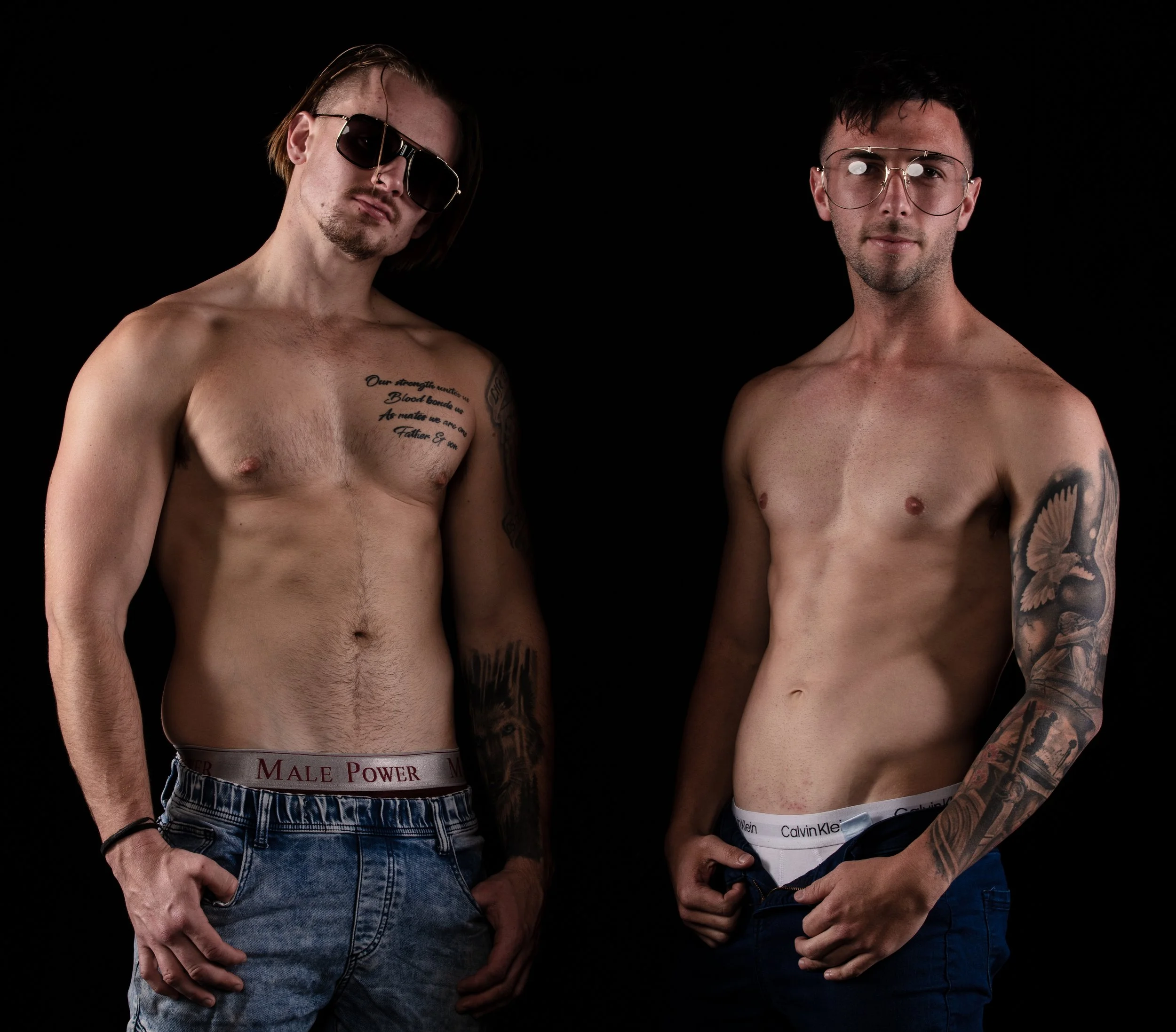 Yarran Streat Jay Raymond Australian Fashion Model V Shades Premium Luxury Sunglasses VS Brands Digital Media Holding Company Signature 01 Black and Gold Dude Aviator Glasses 1.jpg