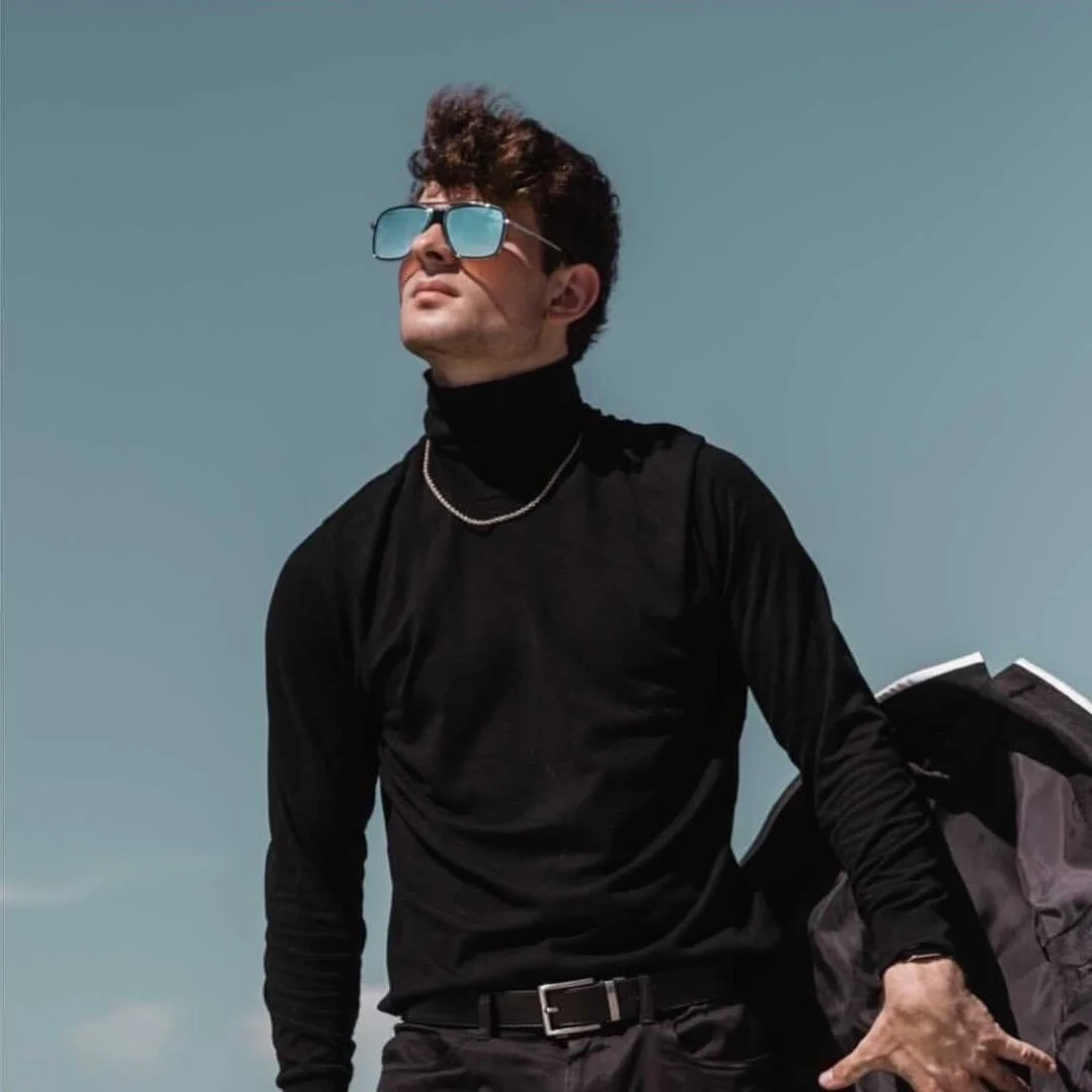 'Signature 01' Navigator Sunglasses by #VSHADES worn by @chasechristiaan 📸: @lgongora @globalsystems1management