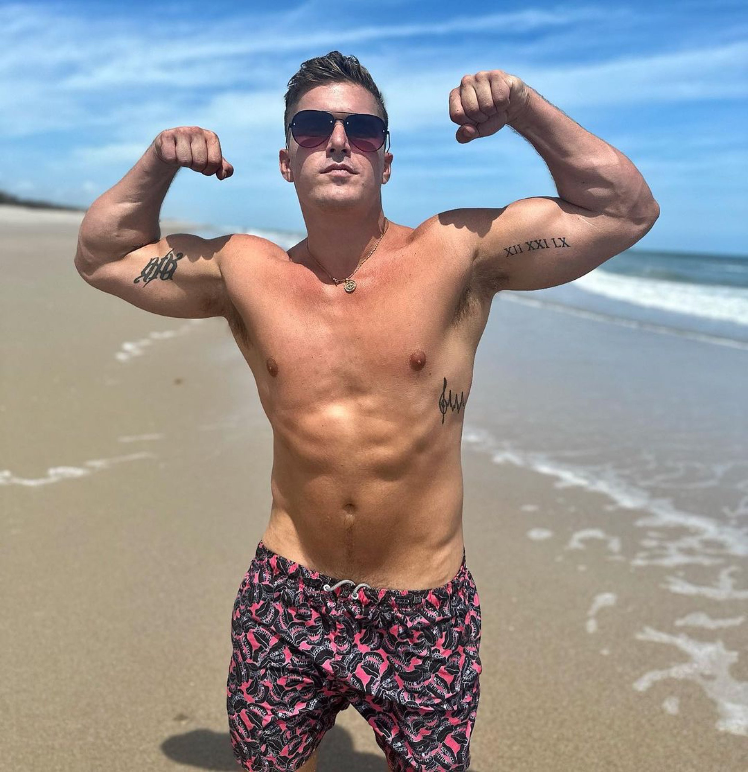 Model Drew Harper — V Shades