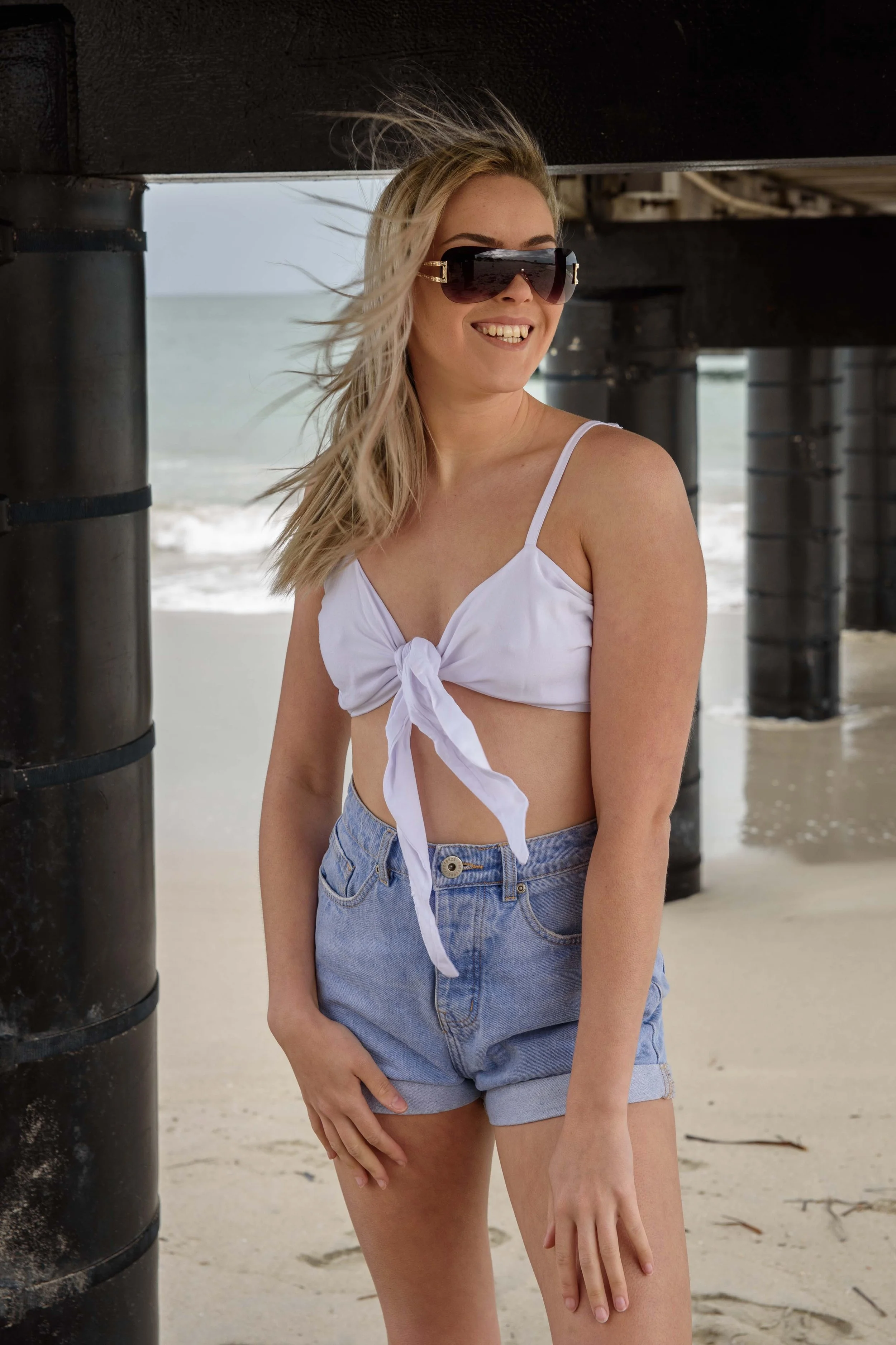 Courtney Seale Australian Fashion Model Instagram Influencer Tik Tok Celebrity V Shades Premium Luxury Sunglasses VS Brands Digital Media Holding Company 2k Vintage Shield Brown 2.jpg