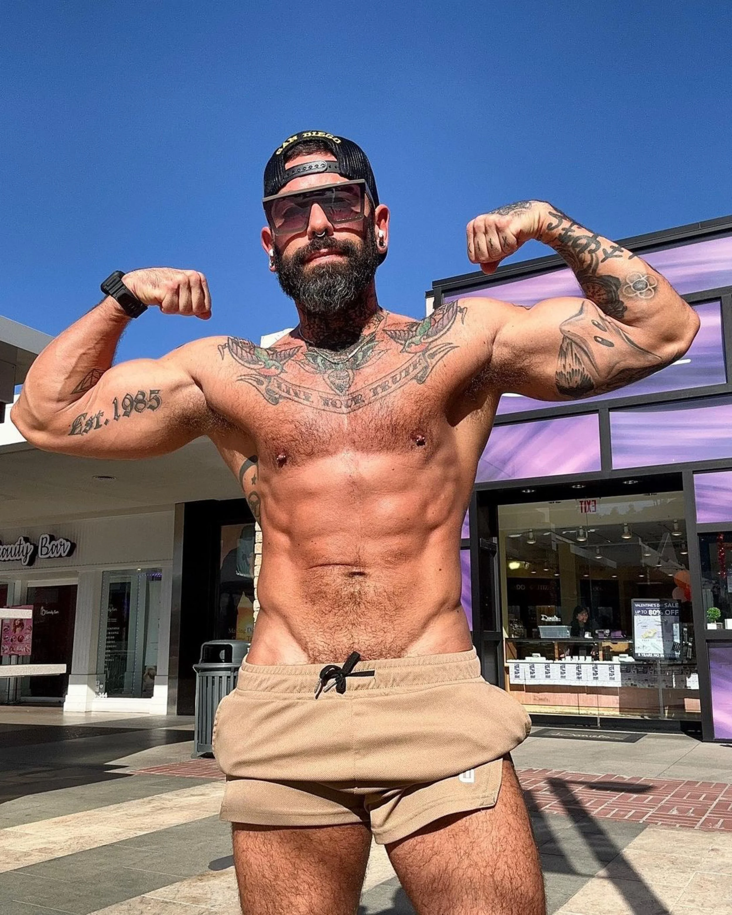 Jeremy Barthel Fashion Model V Shades Sunglasses Control Oversized 3.JPG