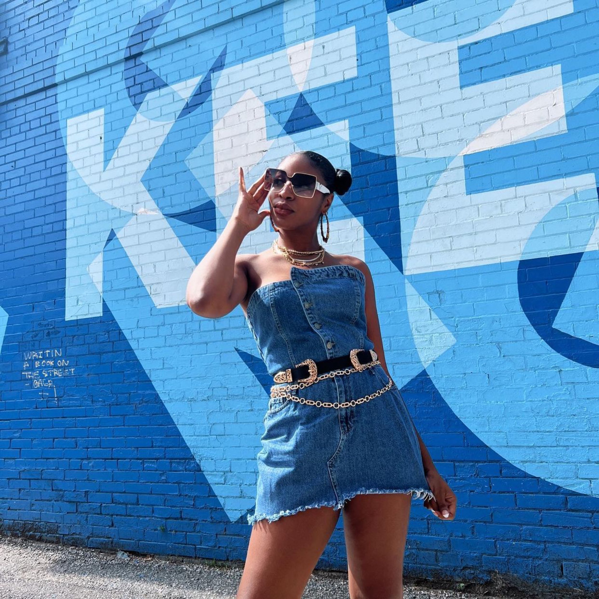 Monica Fitzpatrick Fashion Model V Shades Sunglasses V Fashion 3.JPG