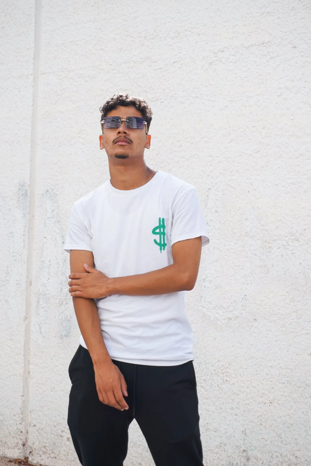 Mohamed El Mounim wearing 'Switch' by V SHADES