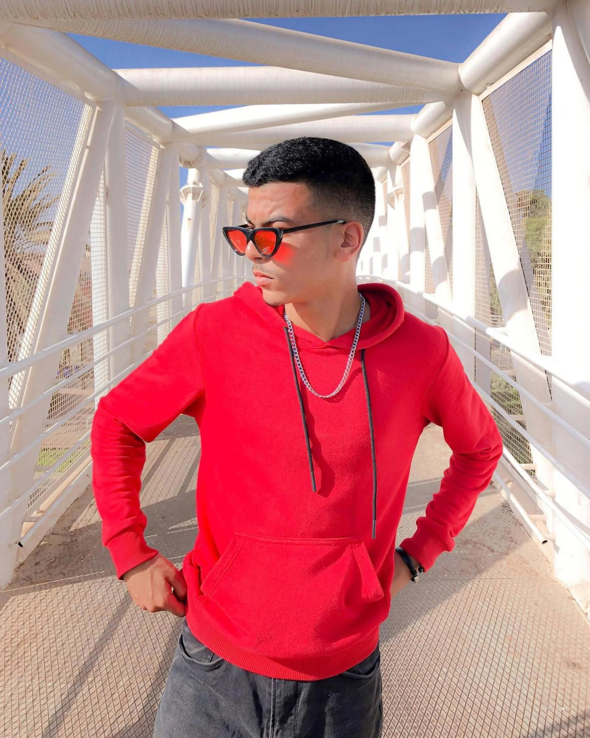 Mohamed Akhabar model v shades sunglasses fly 3.JPG