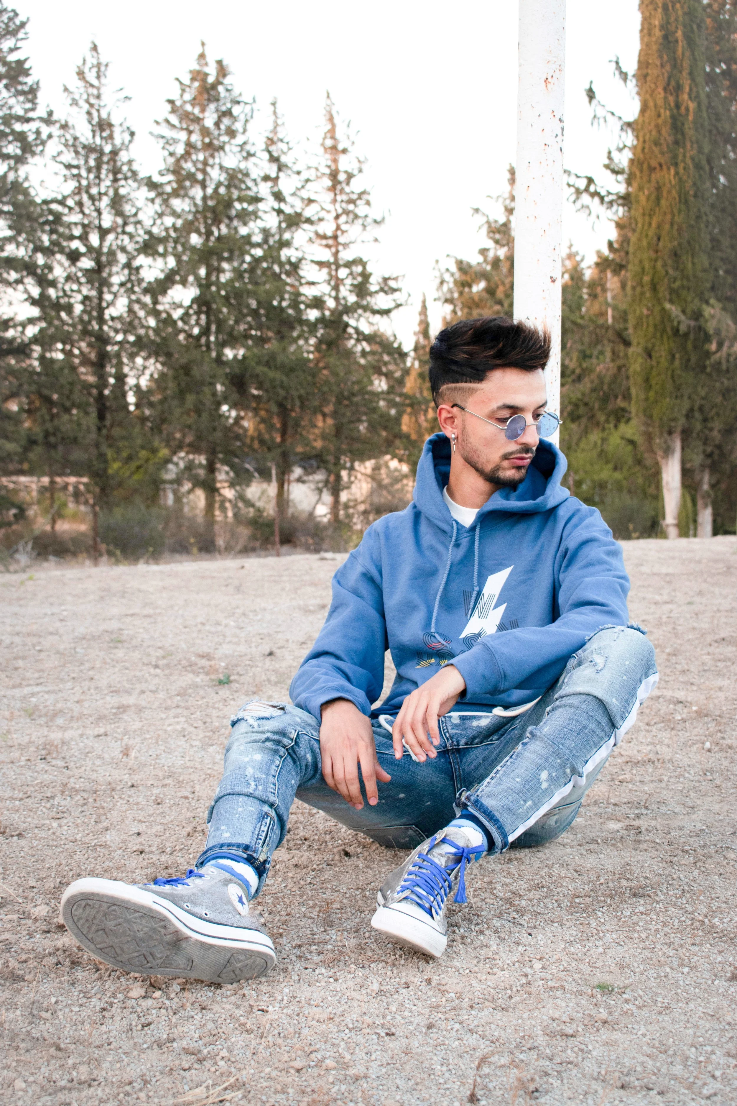 Saif Regaig model v shades sunglasses round lennon crush 15.JPG