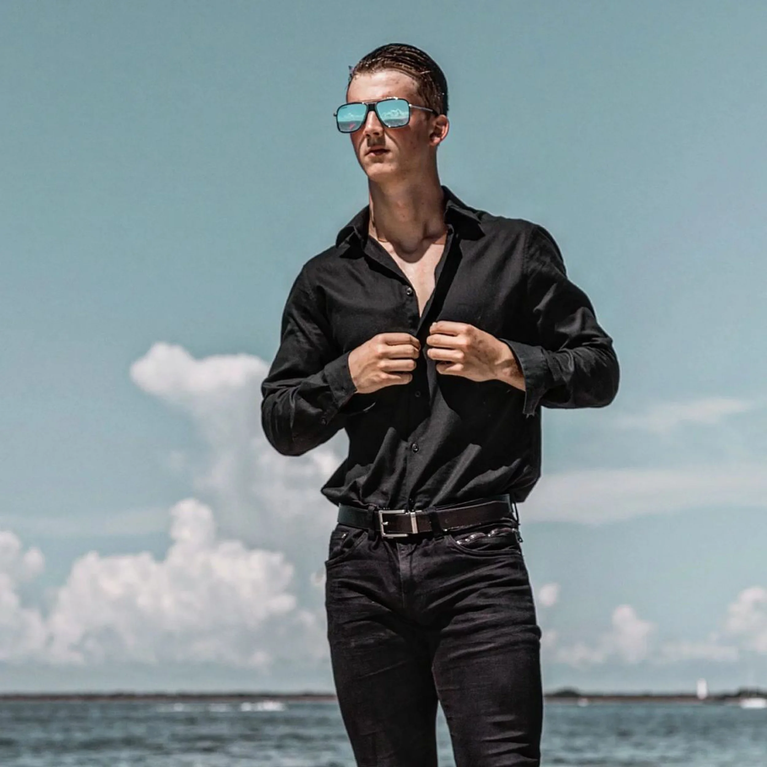 Warner Perry V Shades Sunglasses Fashion Model Signature 01 Navigators 3.jpg