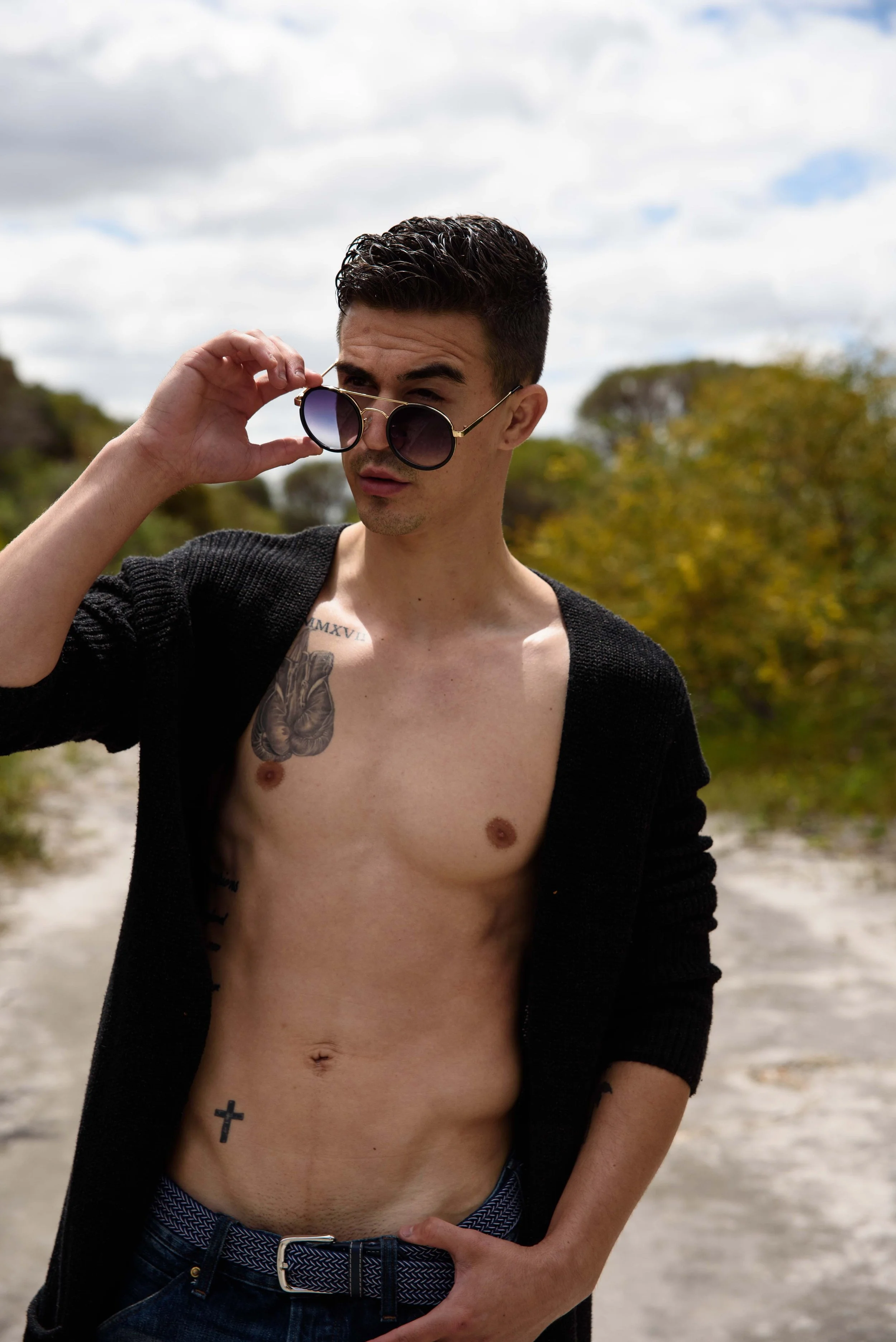 Jackson England Australian Fashion Model Instagram Influencer Celebrity Tik Tok V Shades Premium Luxury Sunglasses VS Brands Digital Media Holding Company City Round Double Bridge 3.jpg