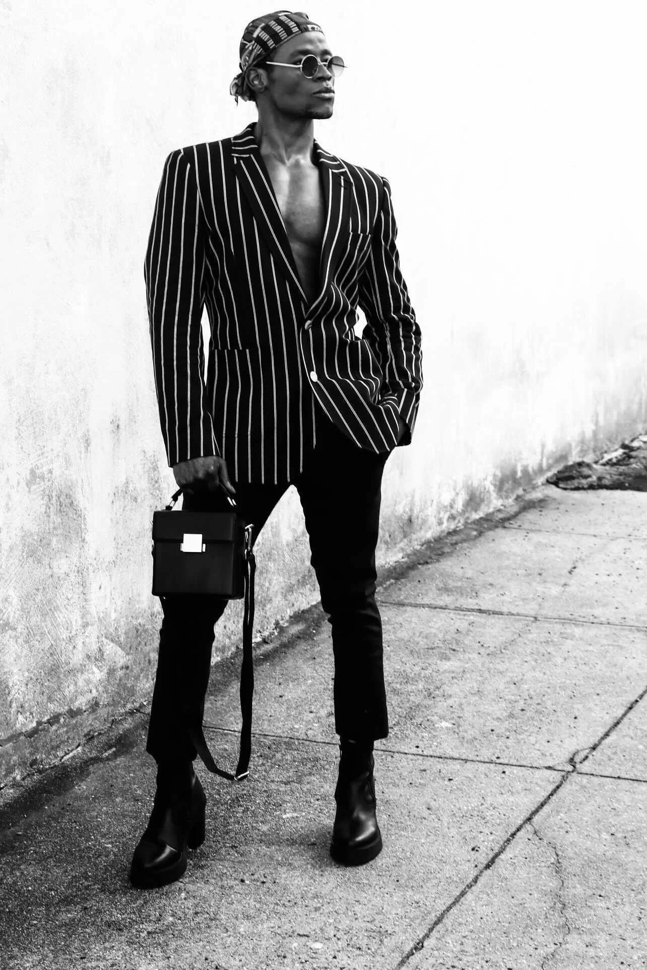 Rony Augustin model v shades sunglasses round lennon crush 6.JPG