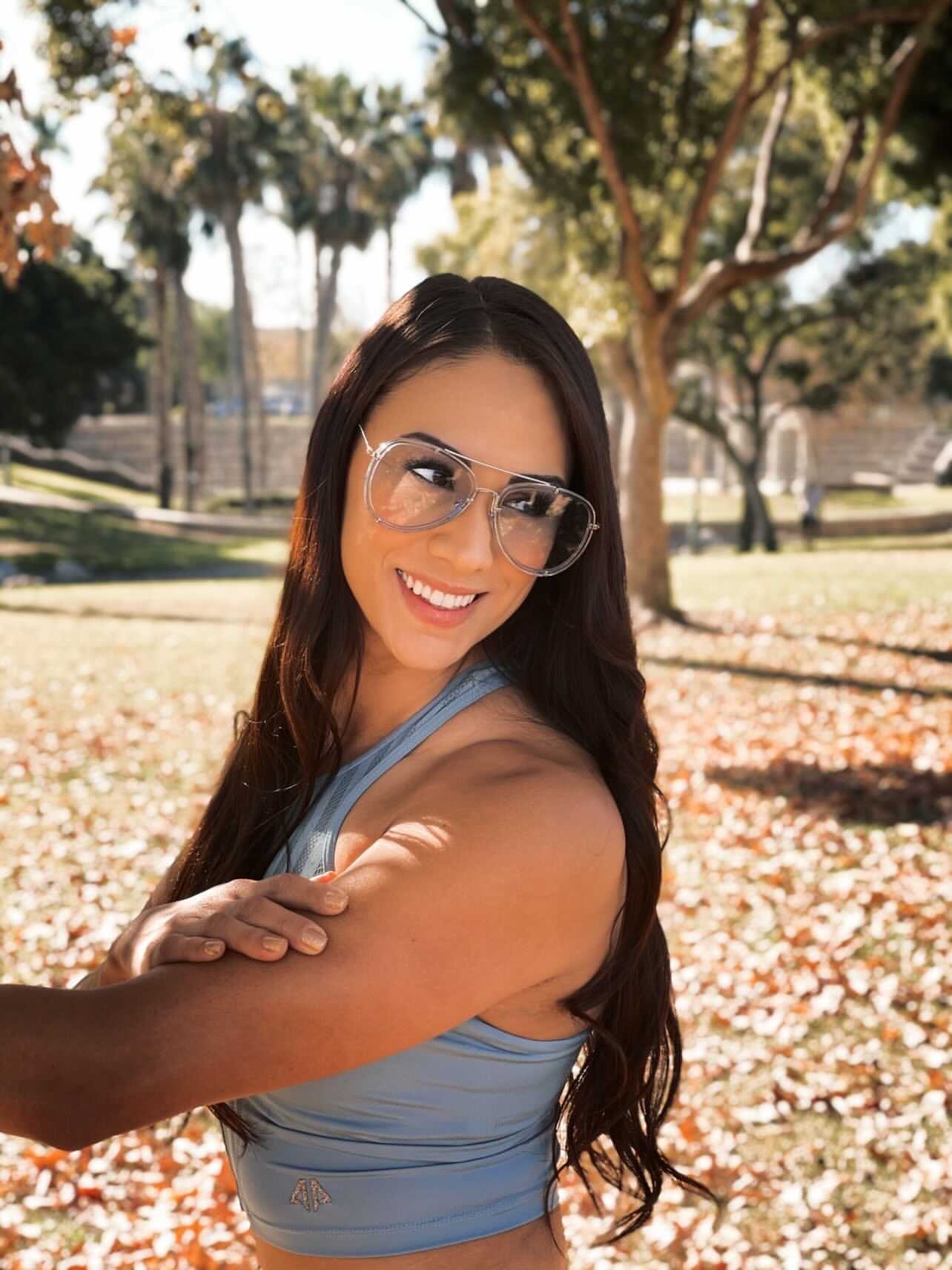 Jennine Candela wearing 'Atlantic' aviator sunglasses by V SHADES