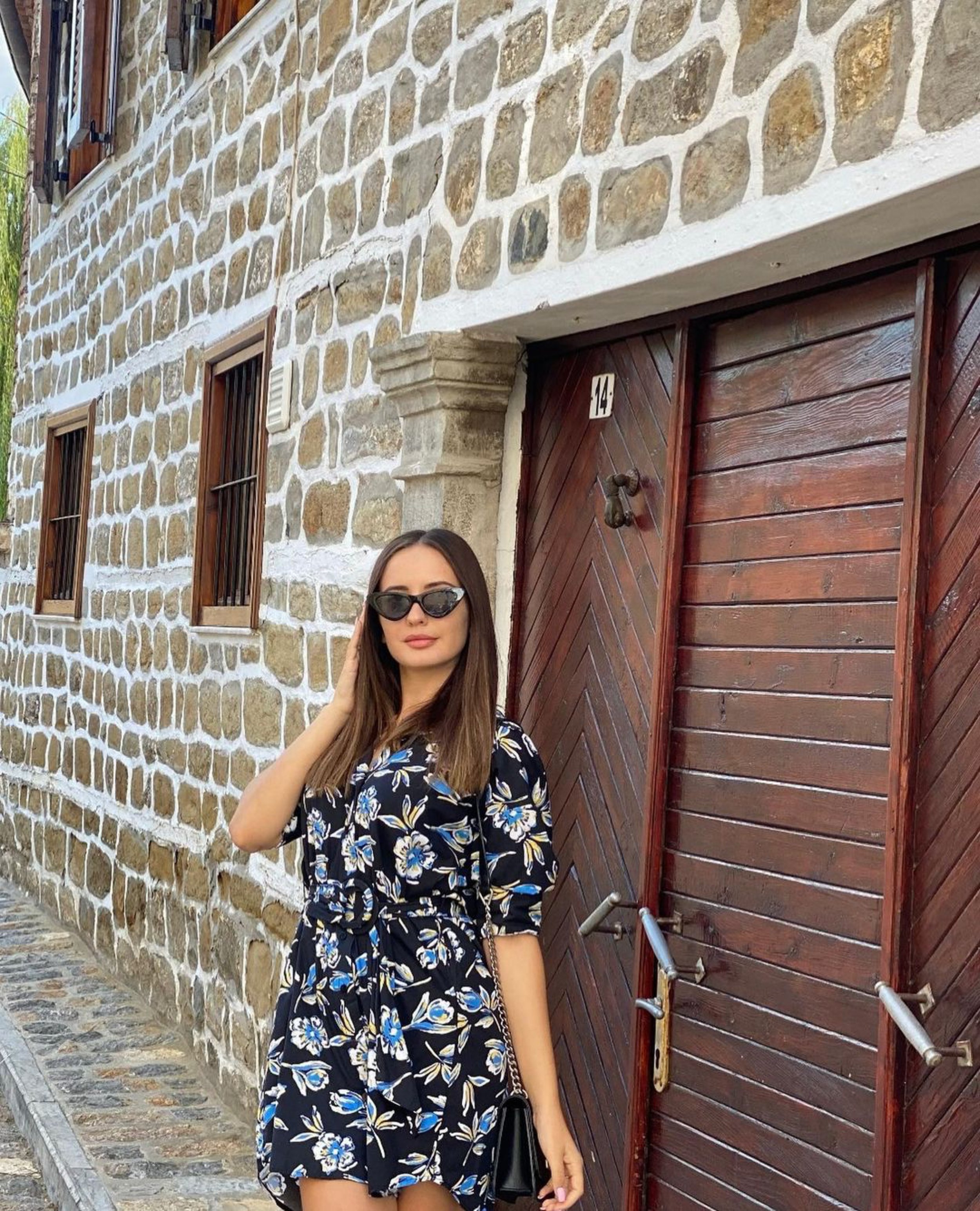 Anisa Dobra V Shades Sunglasses Fashion Model Cateye 4.JPG