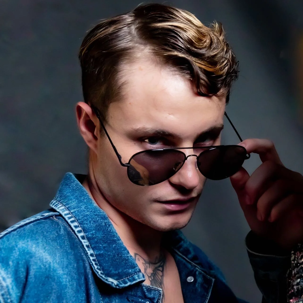 Chancellor Fekete Fashion Model V Shades Sunglasses Layover Aviator 1 Real Photos Florida.JPG