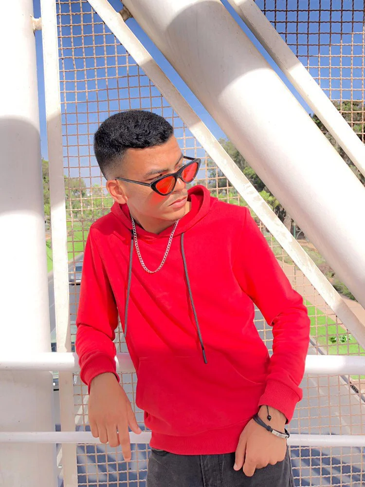 Mohamed Akhabar model v shades sunglasses fly 4.JPG