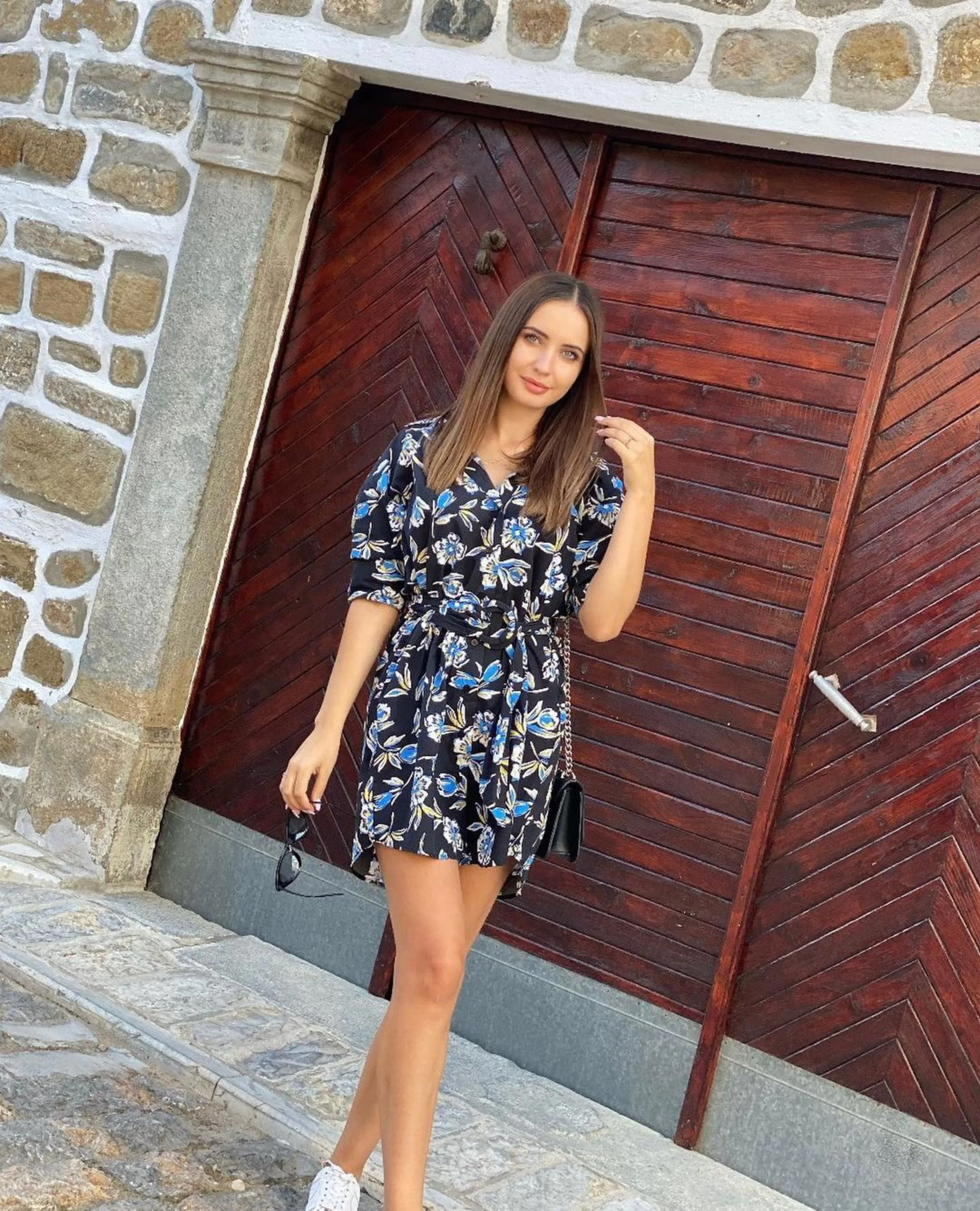 Anisa Dobra V Shades Sunglasses Fashion Model Cateye 3.JPG