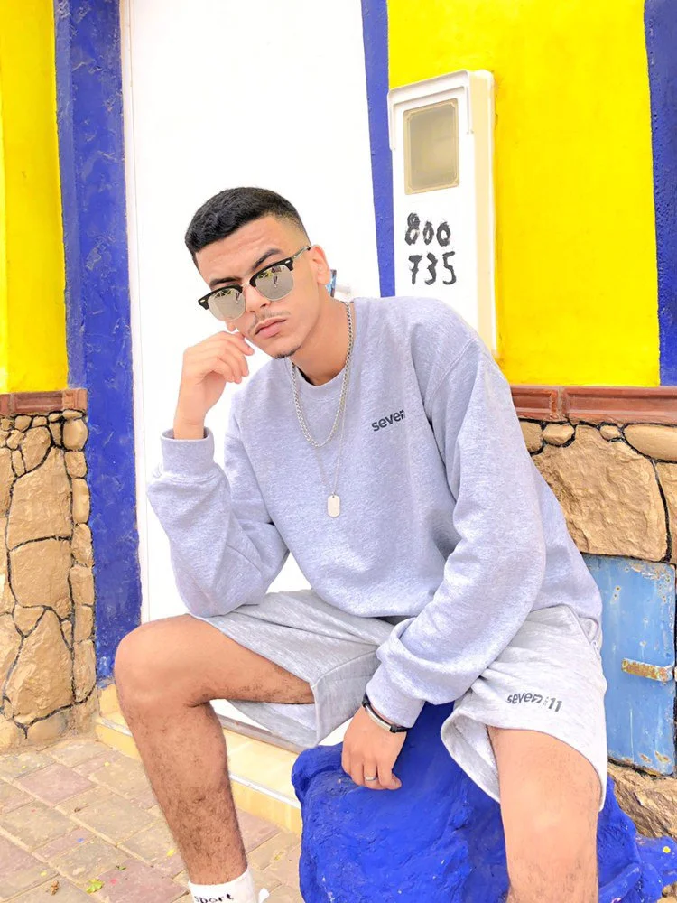 Mohamed Akhabar model v shades sunglasses rock.JPG