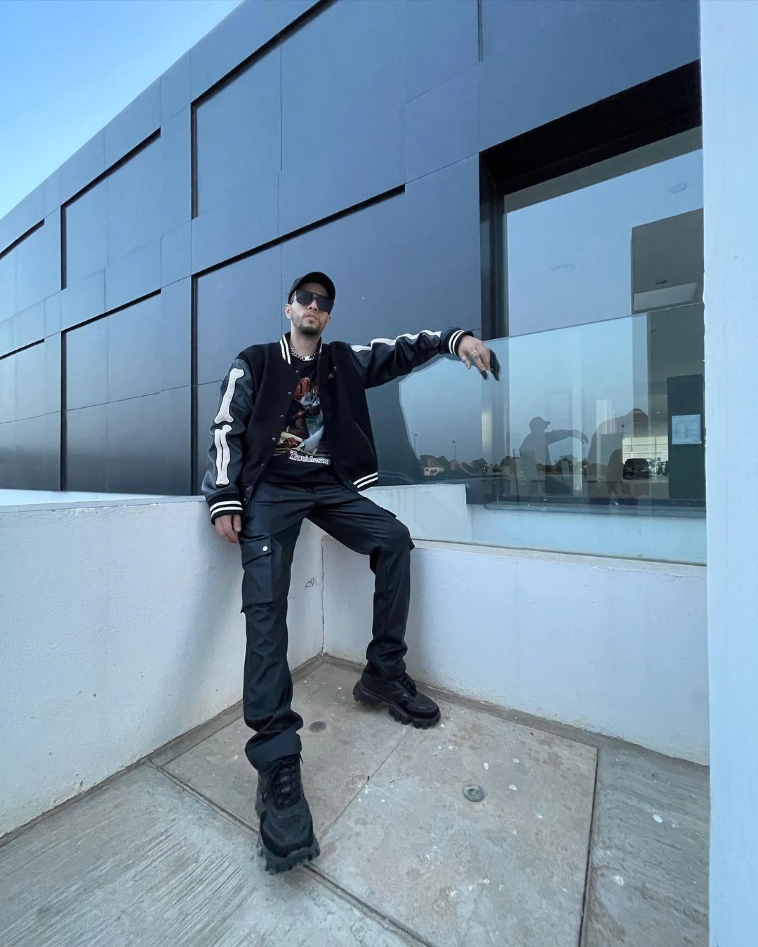 Monsef Sebti model v shades sunglasses aviator.JPG