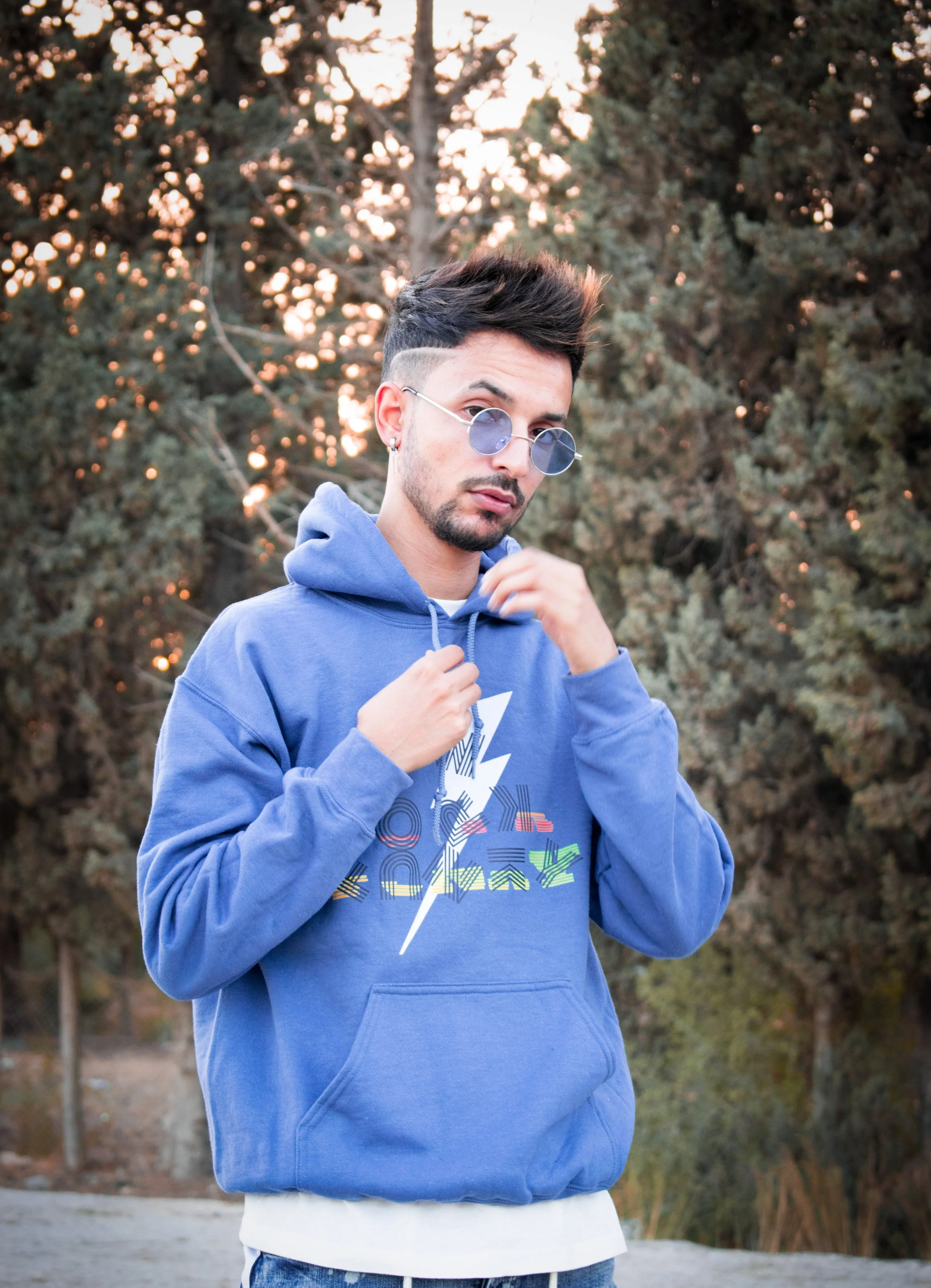 Saif Regaig model v shades sunglasses round lennon crush 13.JPG