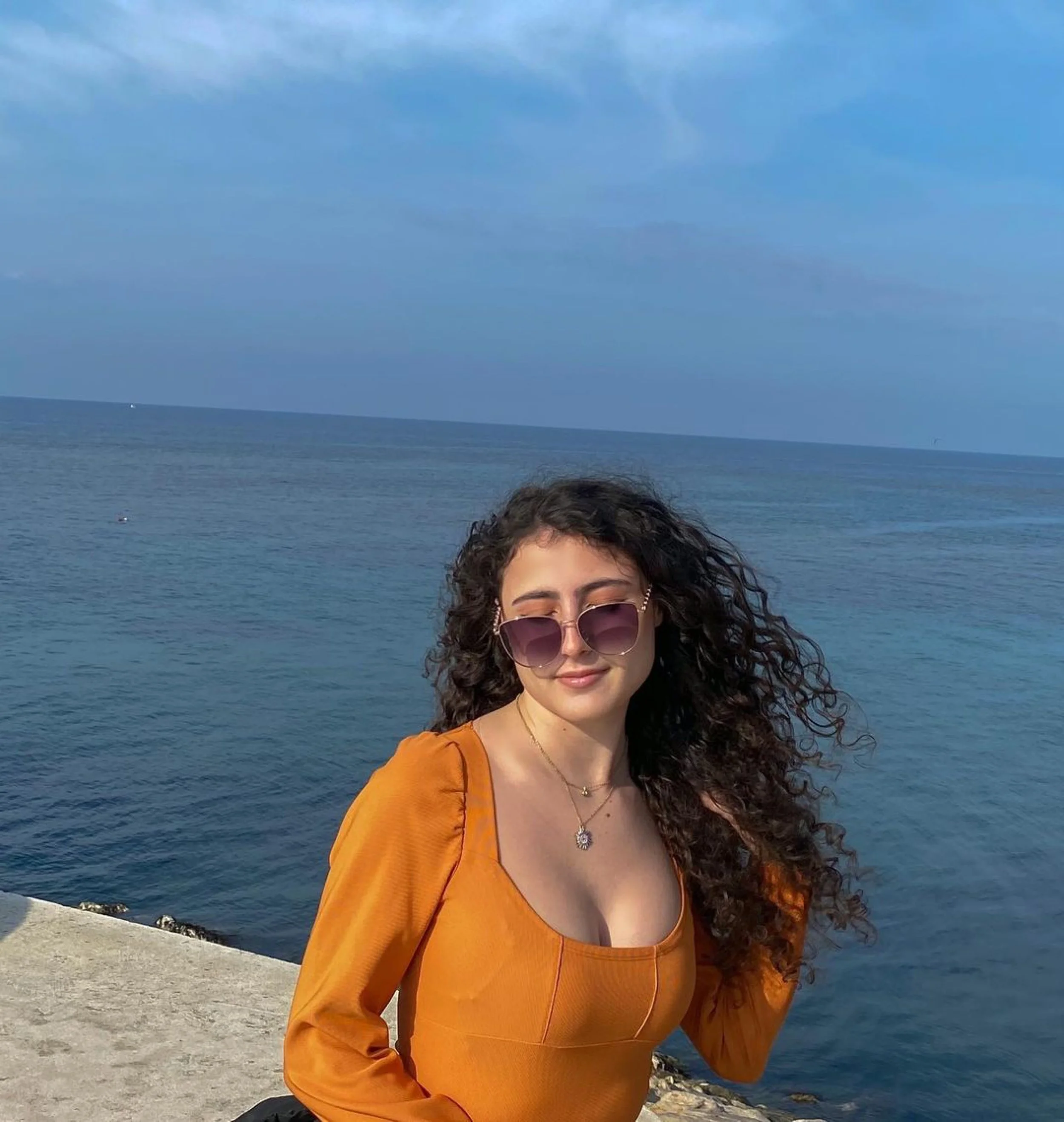 Erida Hoxha Fashion Model V Shades Sunglasses Chic Fashion 5.JPG