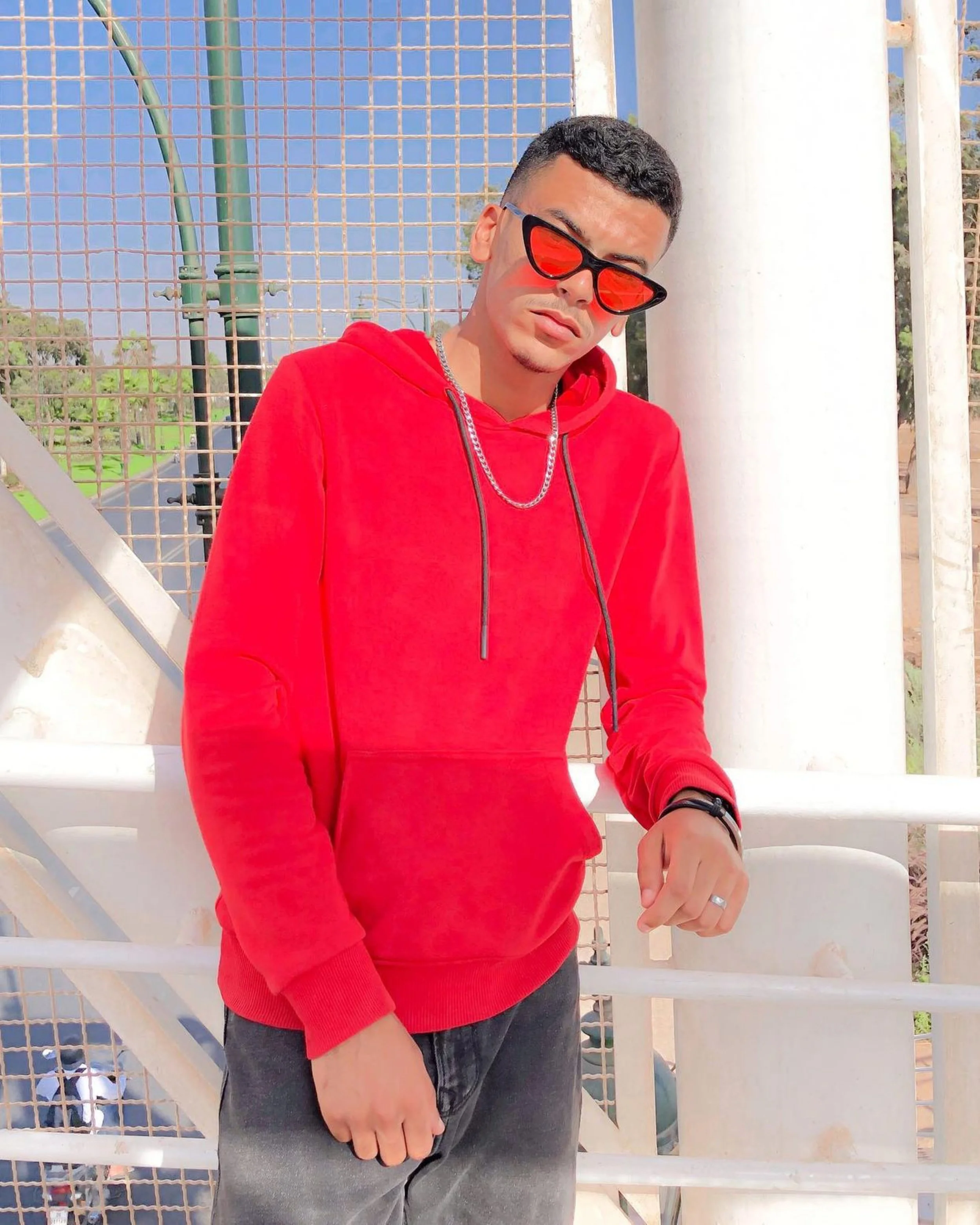 Mohamed Akhabar model v shades sunglasses fly 2.JPG