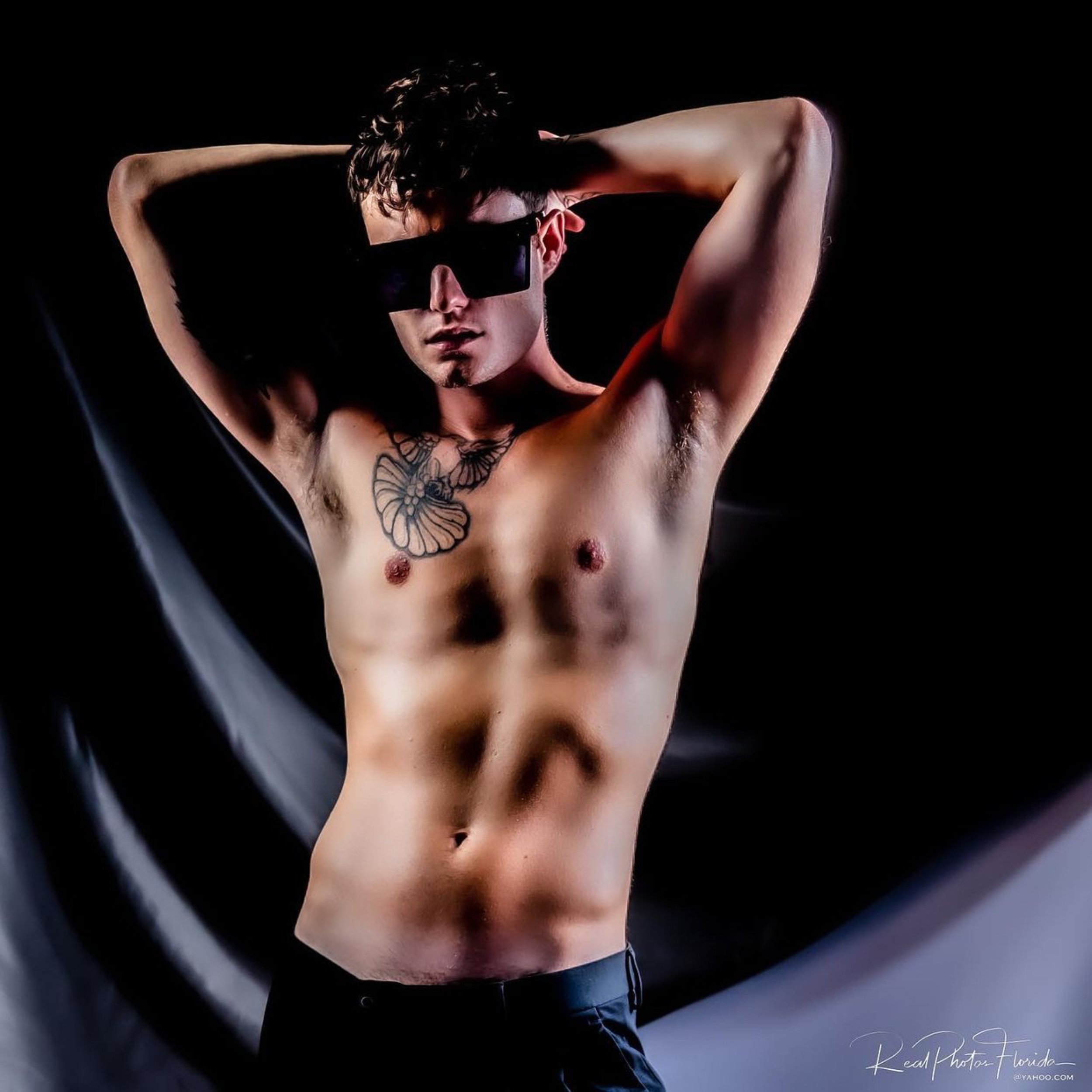 Chancellor Fekete V Shades Sunglasses Fashion Model Ultraviolet Oversized shield 1.JPG