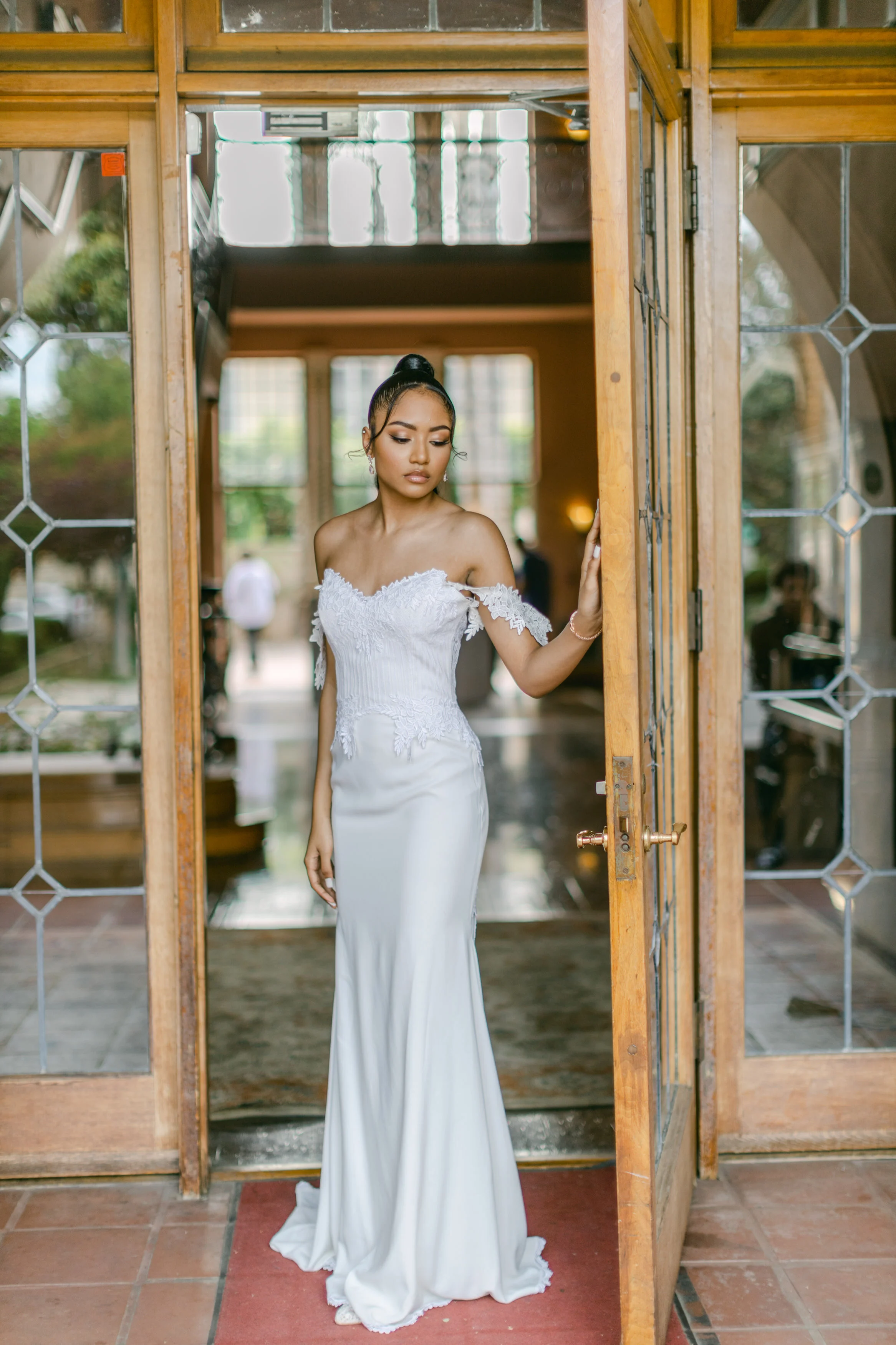 kahliah at door .jpg