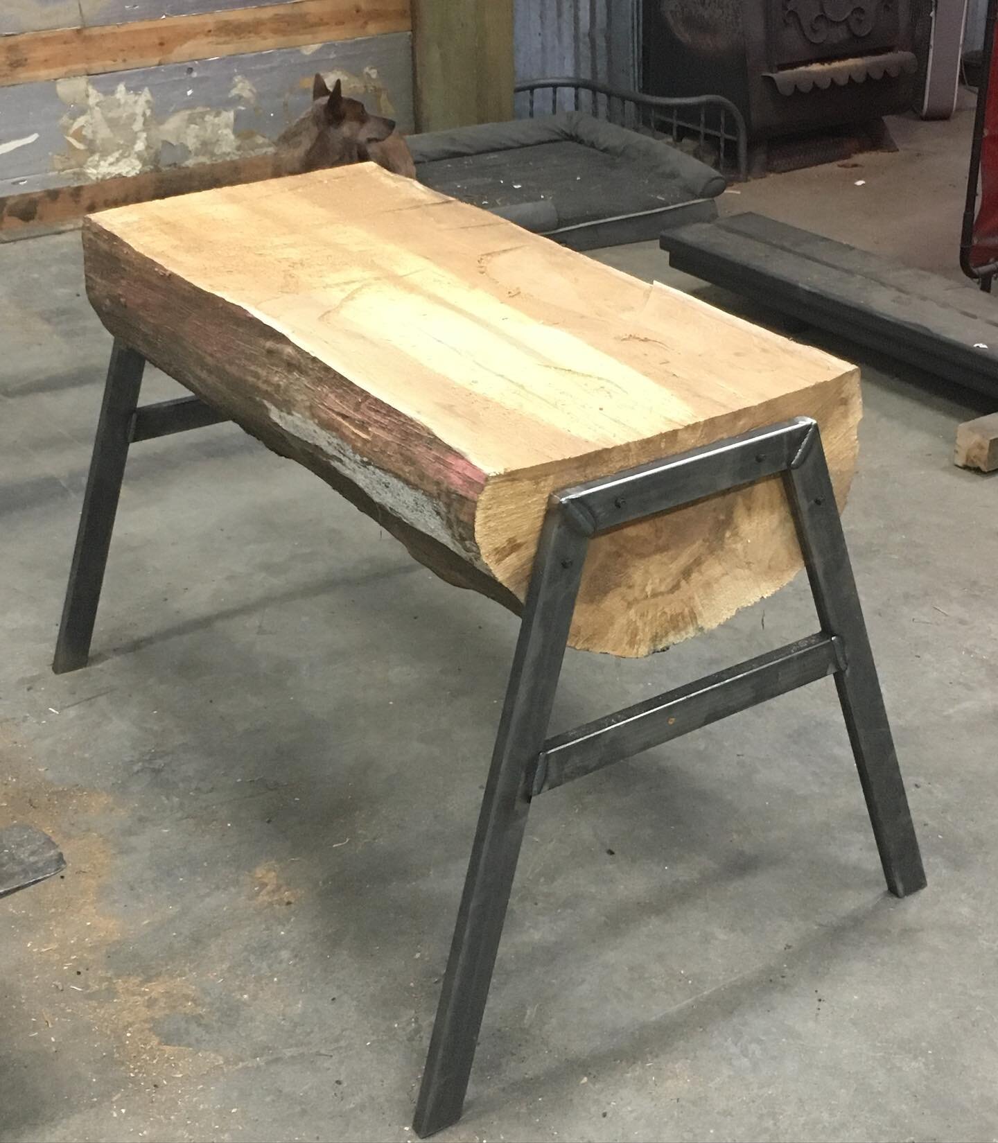 Any log has the potential to become a campsite table. #backyardcamping #campingtable #camping #woodentable #metalfabrication #whidbeyislandlife #whidbeyislandgrown #customtable #pnw