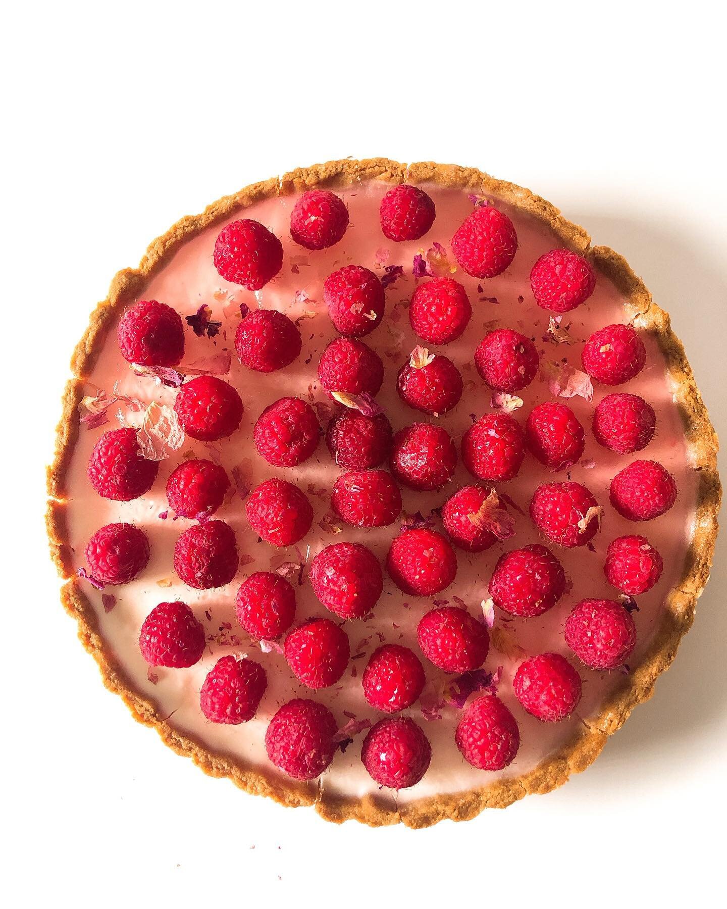 Did we just post this raspberry rose tart on Pi Day!! Yes we did!! Happy Pi Day!! #sorrynotsorry #piday #detroit #notpie