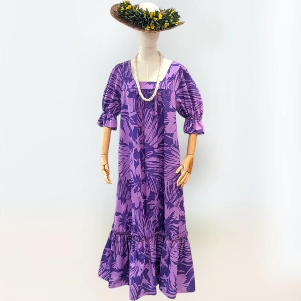 Kula Hibiscus Hawaiian Muumuu Dress main image 0