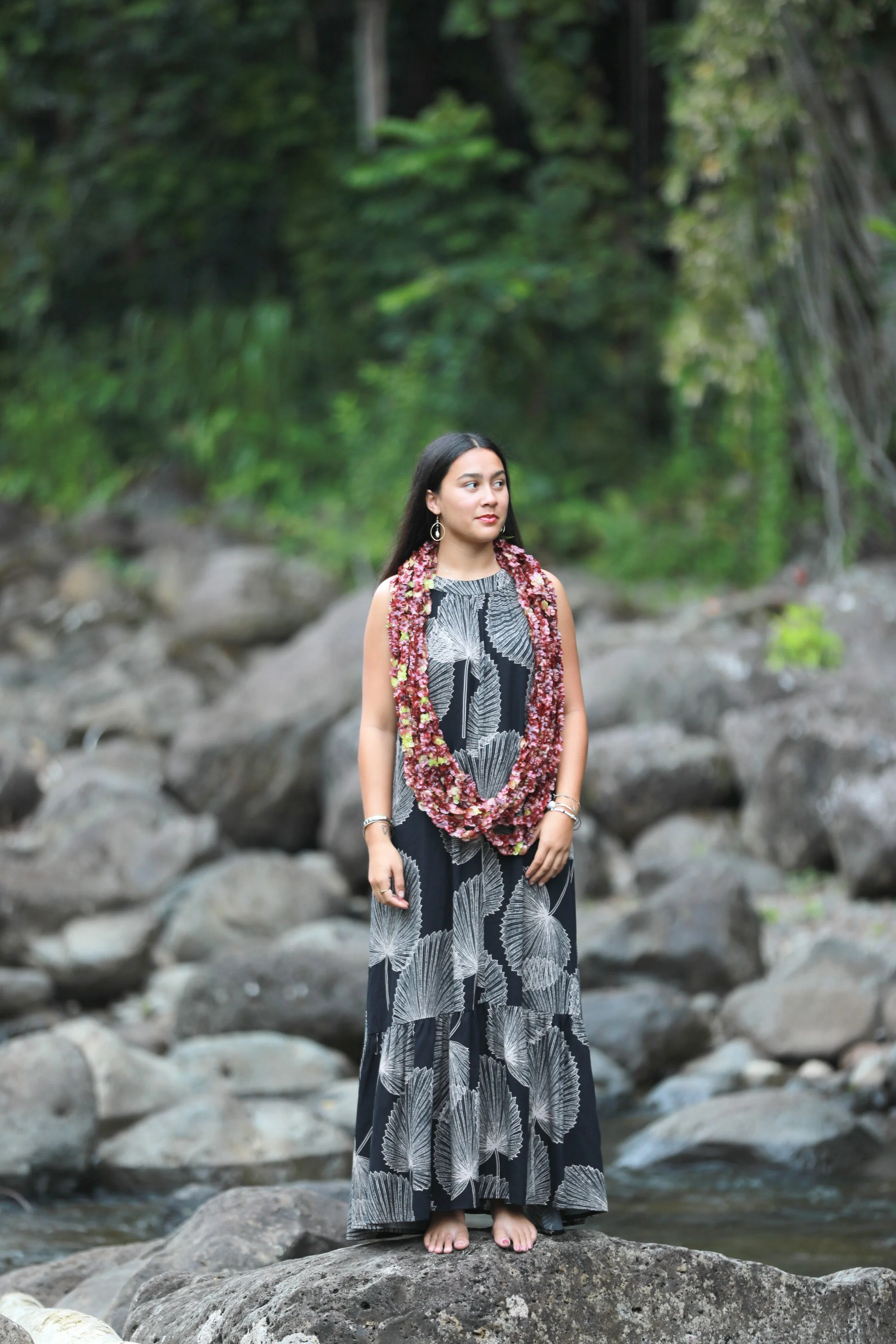 Halter: Loulu / Black