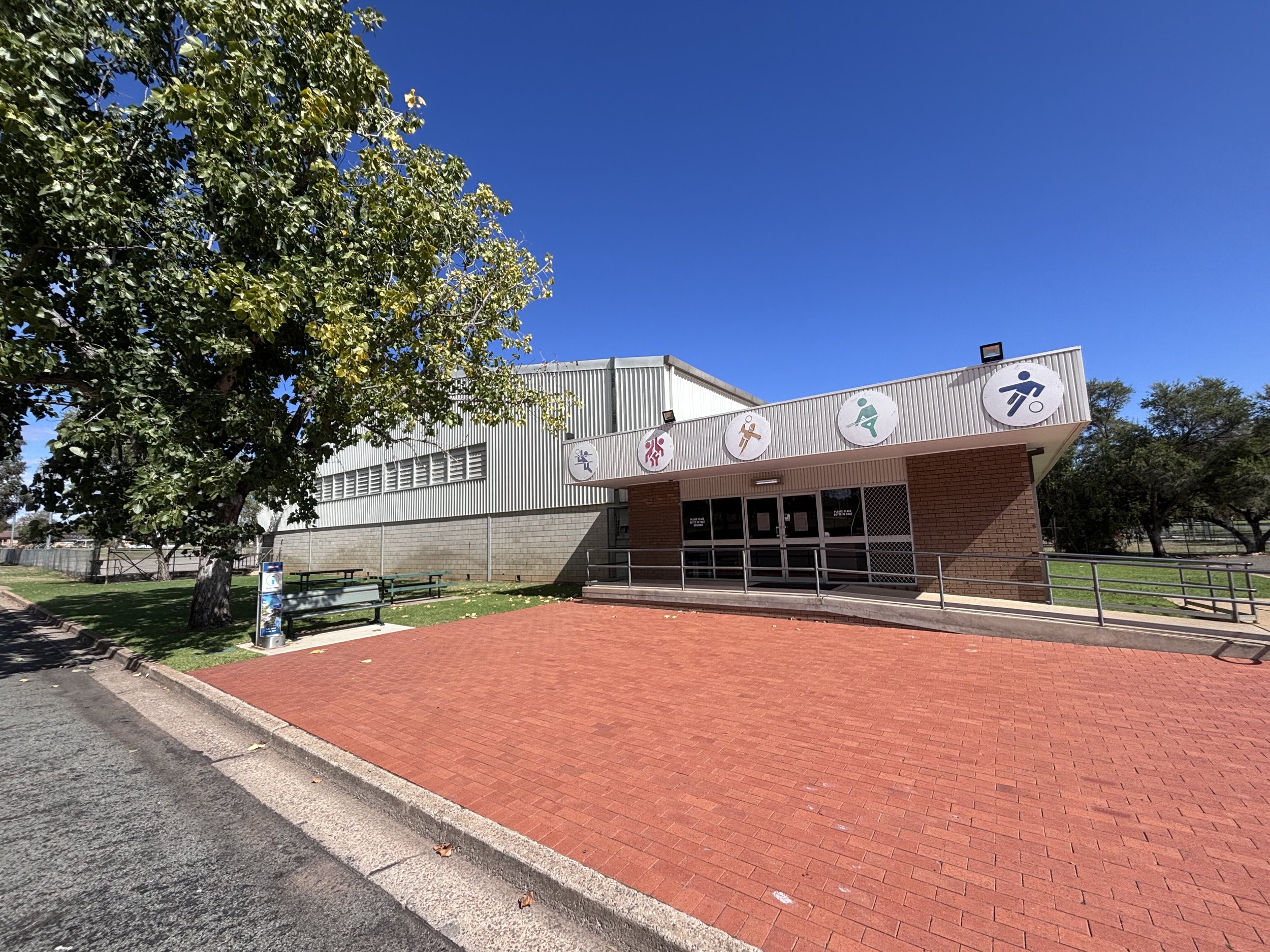 Narrandera Stadium.jpg
