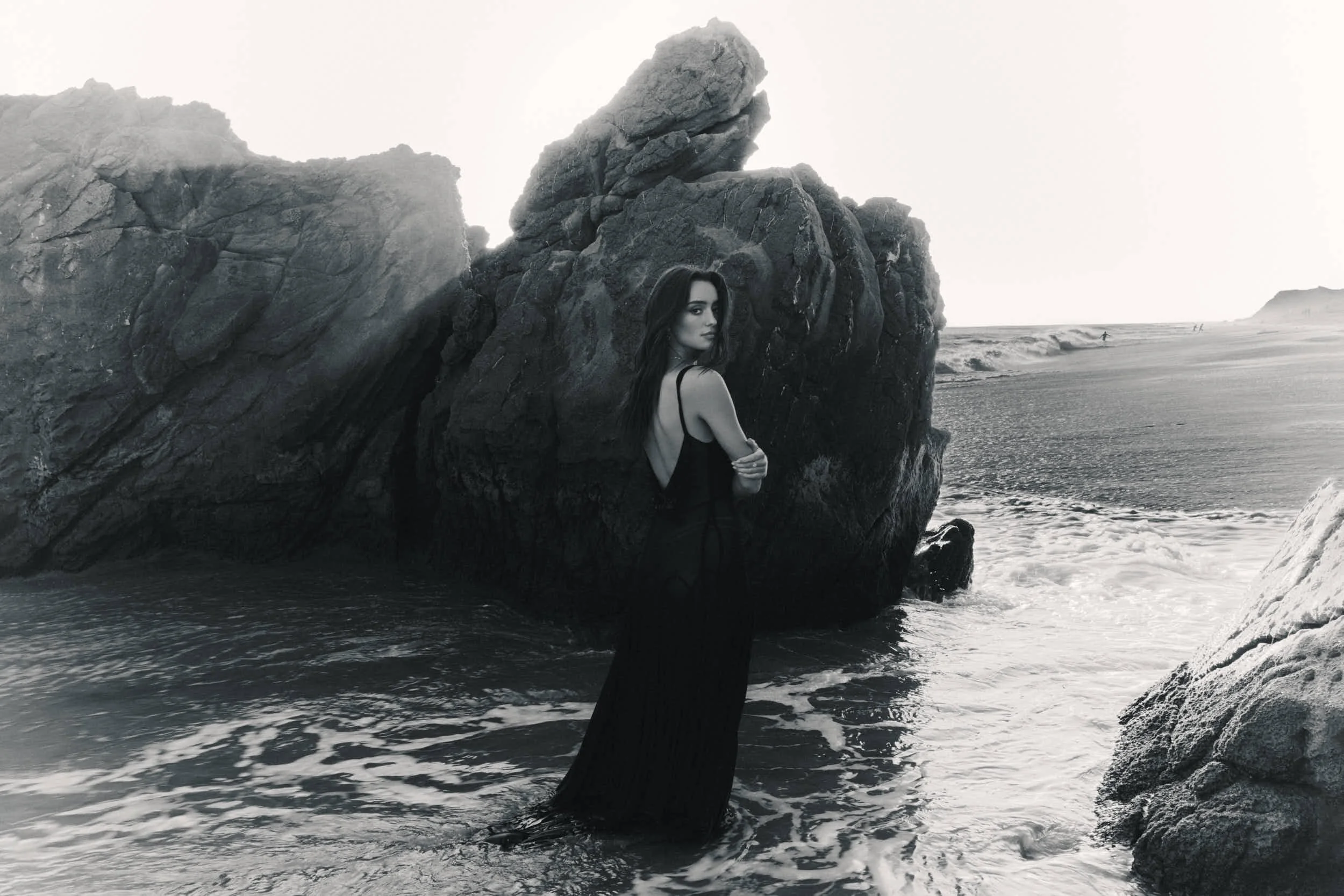 BlackGown_0460.jpeg