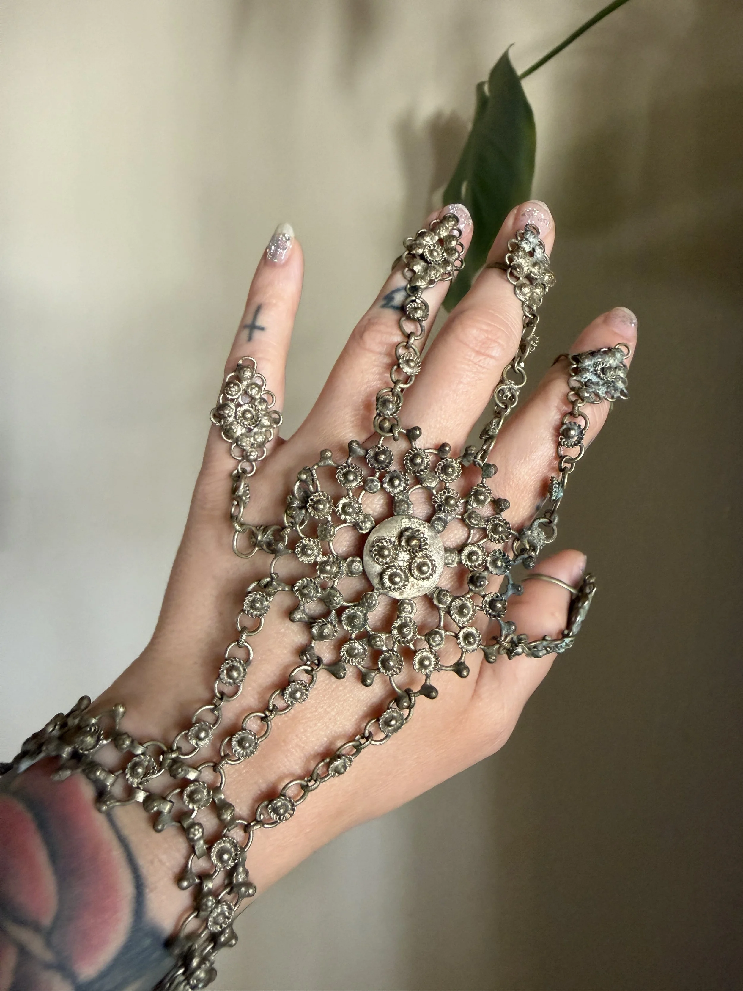 Brass vintage style hand ornament with finger rings