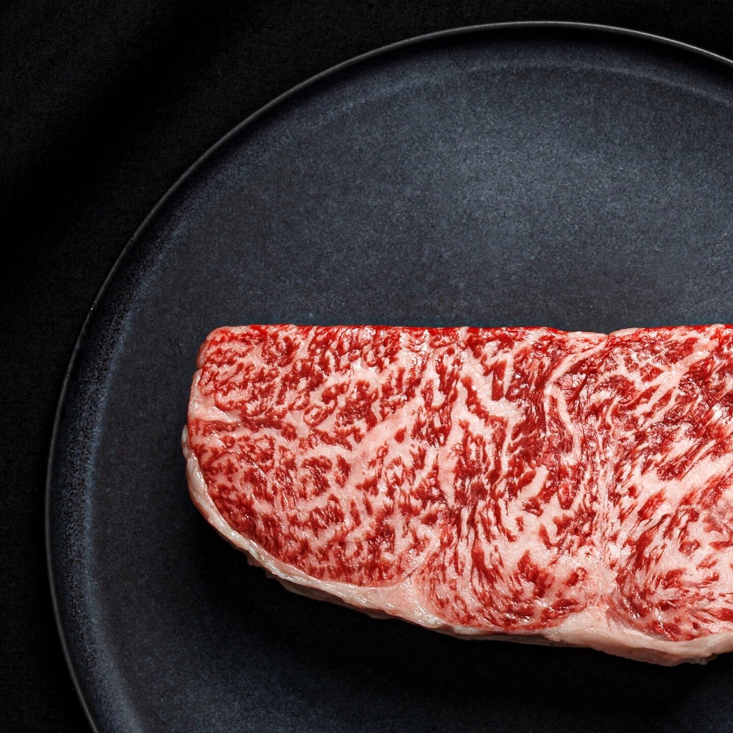 STRIPLOIN &bull; The striploin is a quintessential cut of beef, and ours is no exception. Striking marbling and exceptional taste, Stone Axe Wagyu makes for an experience like no other.
&bull;
&bull;
&bull;
&bull;
&bull;
#wagyu #dryaged #和牛 #wagyubee