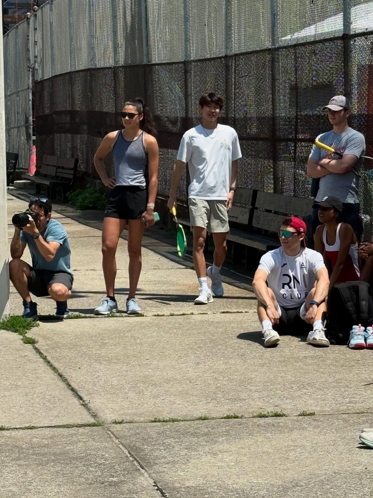 @andrewleung__ and some of his very talented and skilled squash playing friends gathered for a One Wall Squash Tournament in a local Brooklyn NYC Park on June 21, 2025. 

They kindly invited @maspeth.squash to share this inspiring display of an easil