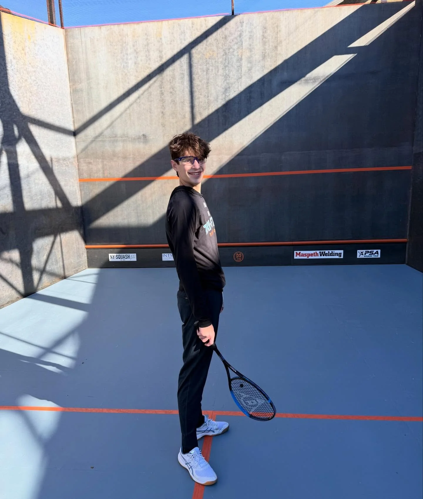 Thanks for coming out, @mason_coleman_26 @colemanre to play squash on a beautiful day in Queens, NYC. 

@fairwestsquash #squash #outdoorsquash training on #thesteelcourt