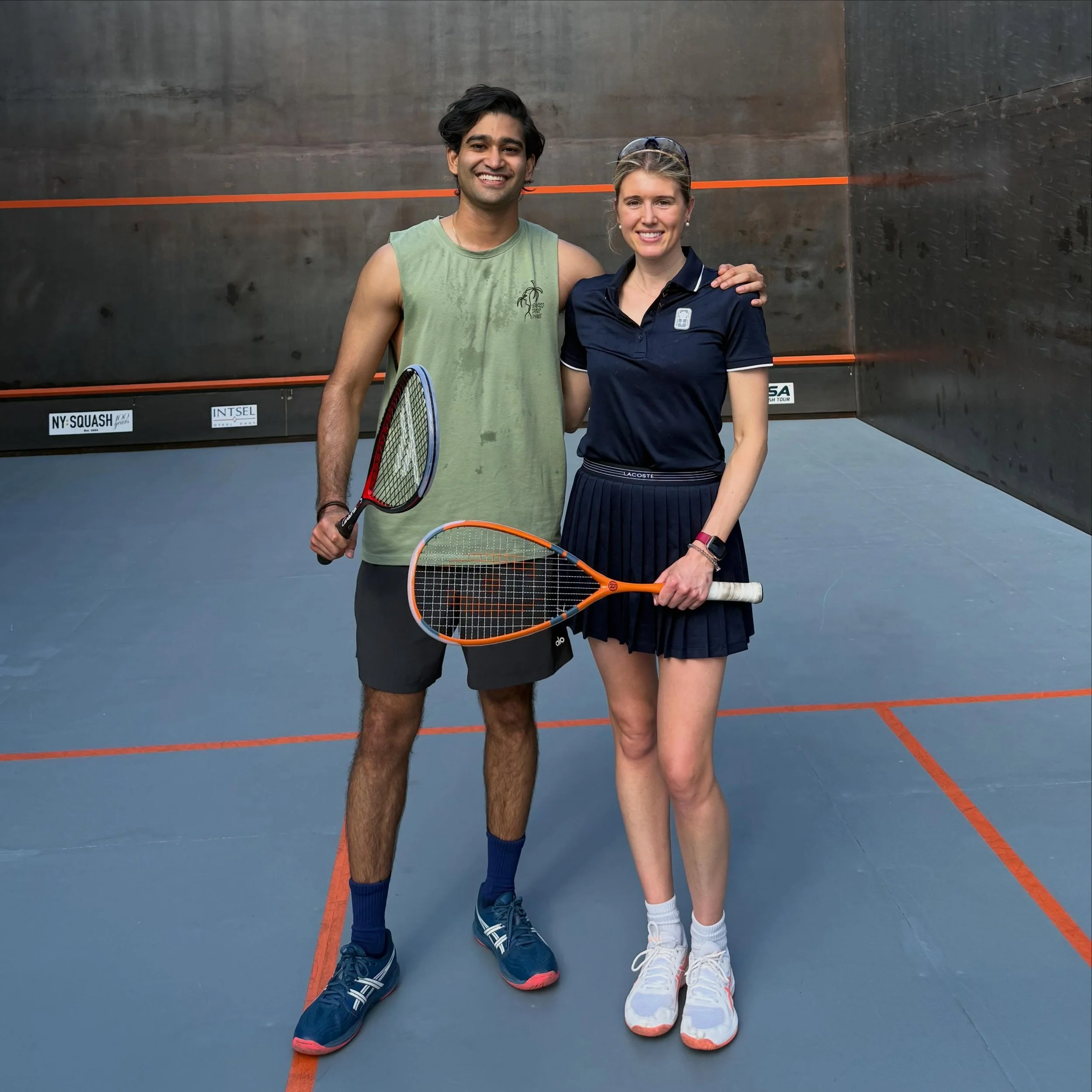 Raghu and Margaux play squash on a sunny Sunday afternoon. #squash #outdoorsquash #thesteelcourt