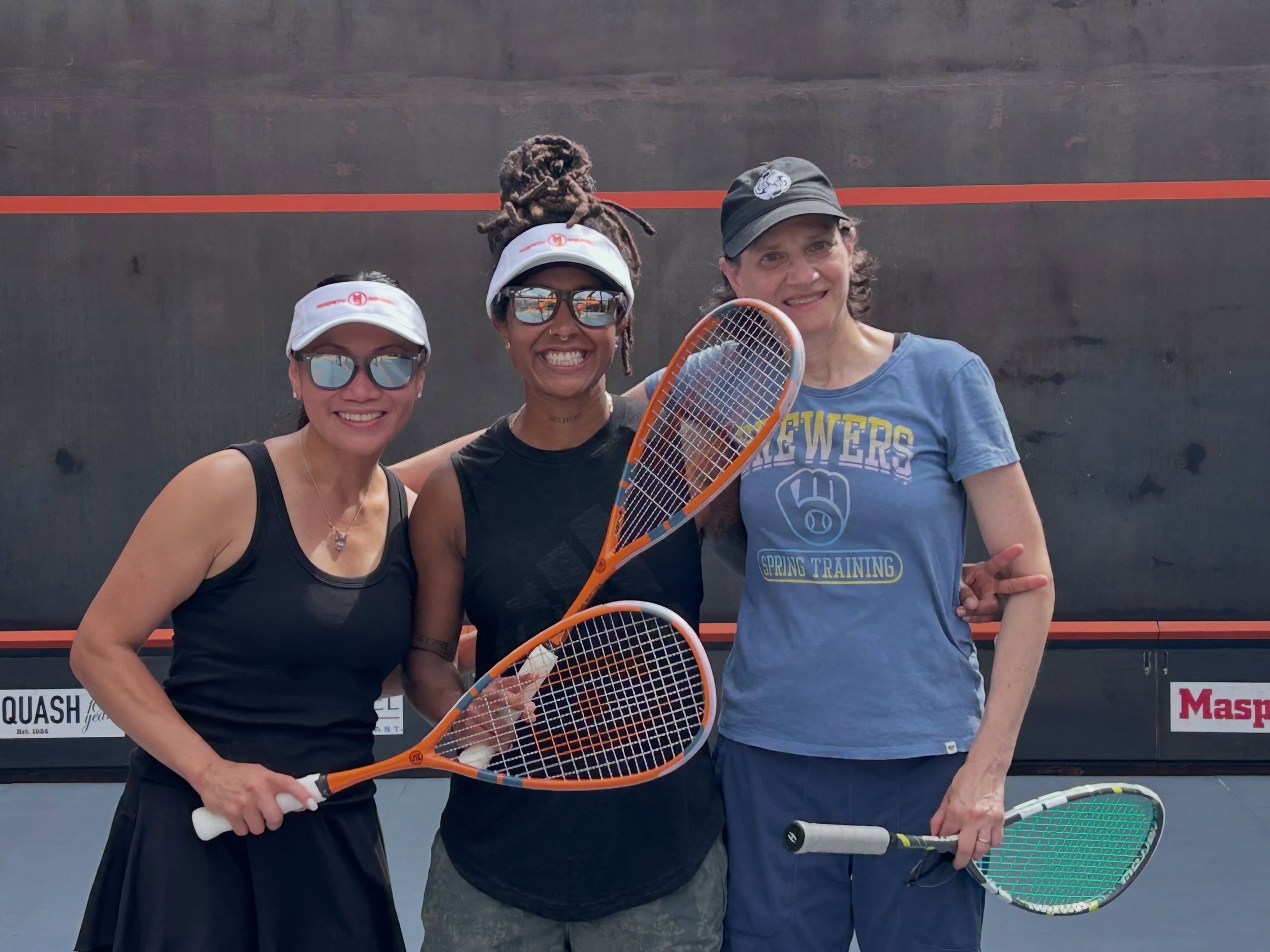@veramariegalvez with Nina and Melanie 

❤️squash❤️