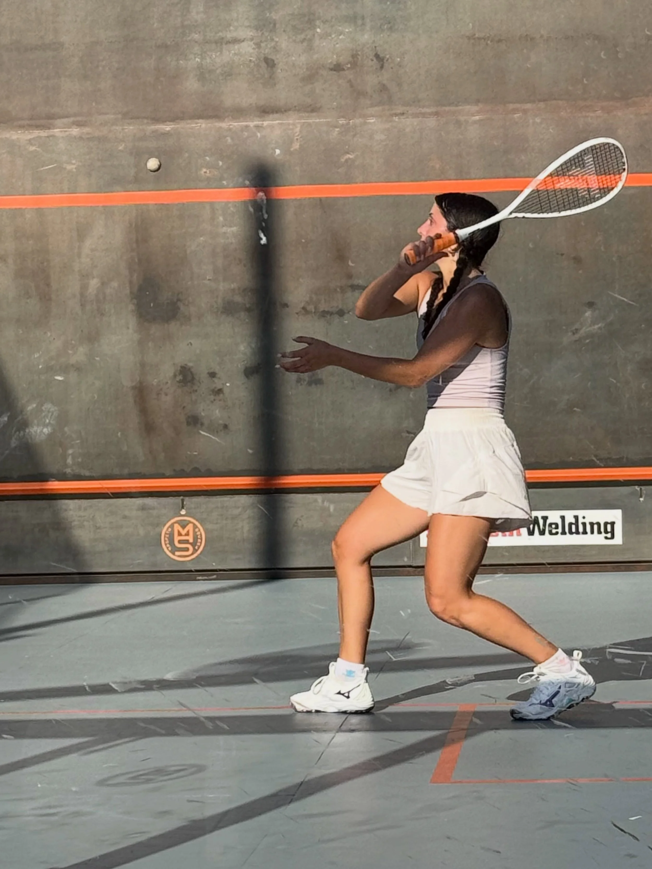 Chloe and Zbigniew play their semifinal semi final match in the NYC Summer Open. 

#squash @nysquash @ussquash