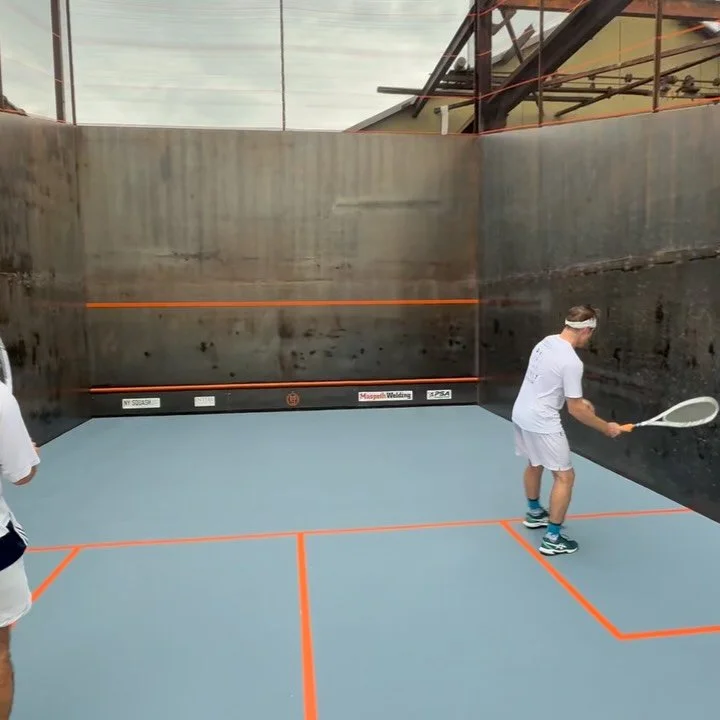Ned&rsquo;s back with Nova to play in the semis of the NYC Summer Open with Eli Kramer #squash #itsinqueens