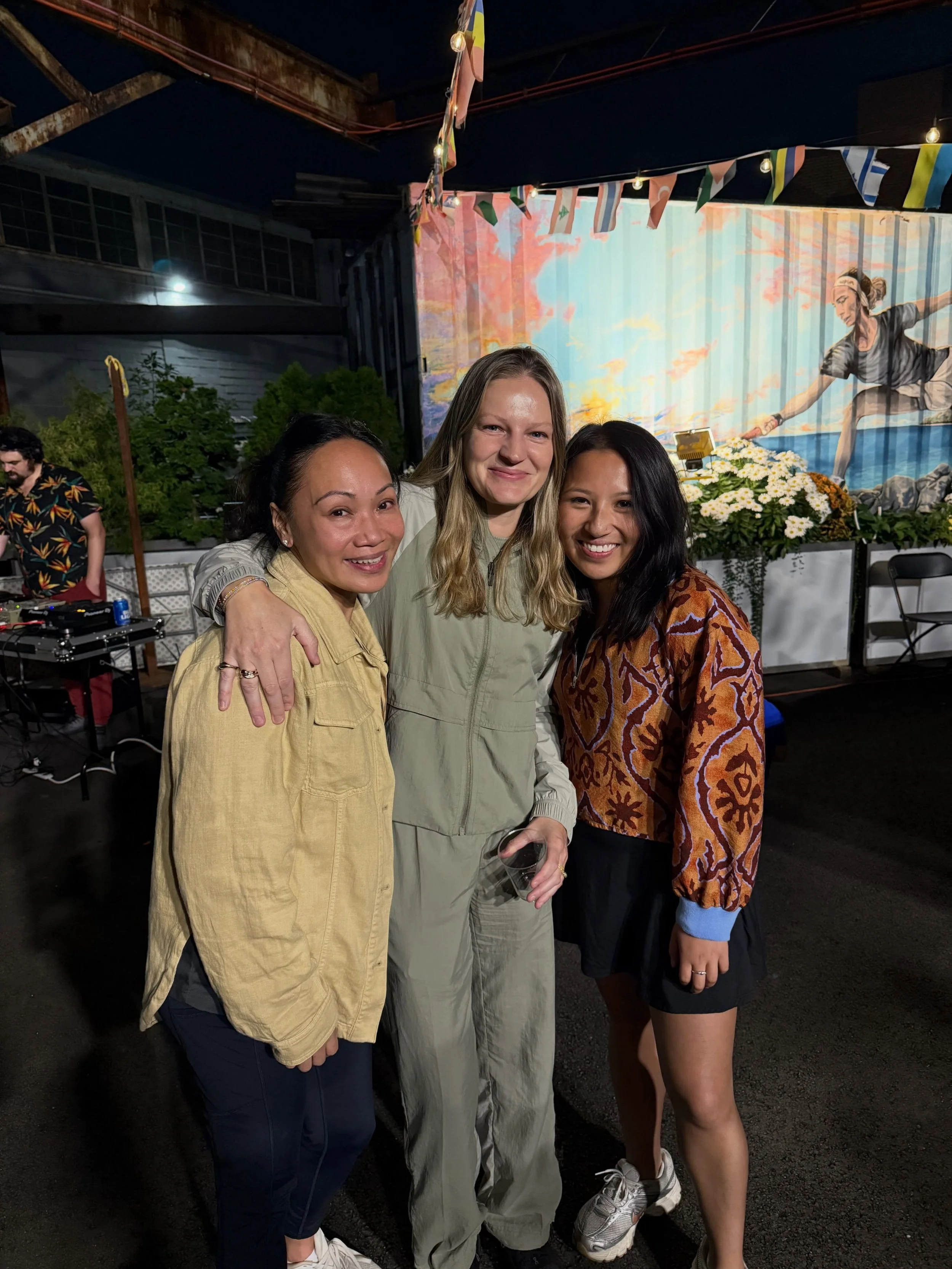 Plant squash and watch it grow!

Thank you, Vera, Ellie, and Lauren for creating, organizing, and producing an unimaginable world squash day celebration. The Steel Rally was a huge success for all who shared the joy of squash with us. The power of Wo