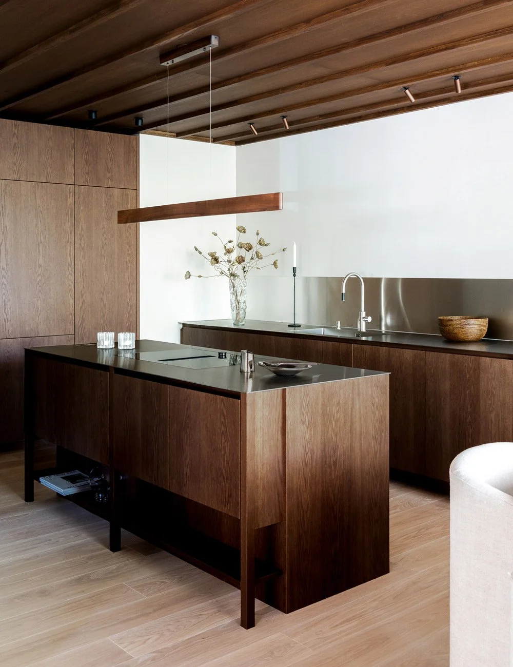 Det tidløse Mid-Century Modern-kjøkkenet
