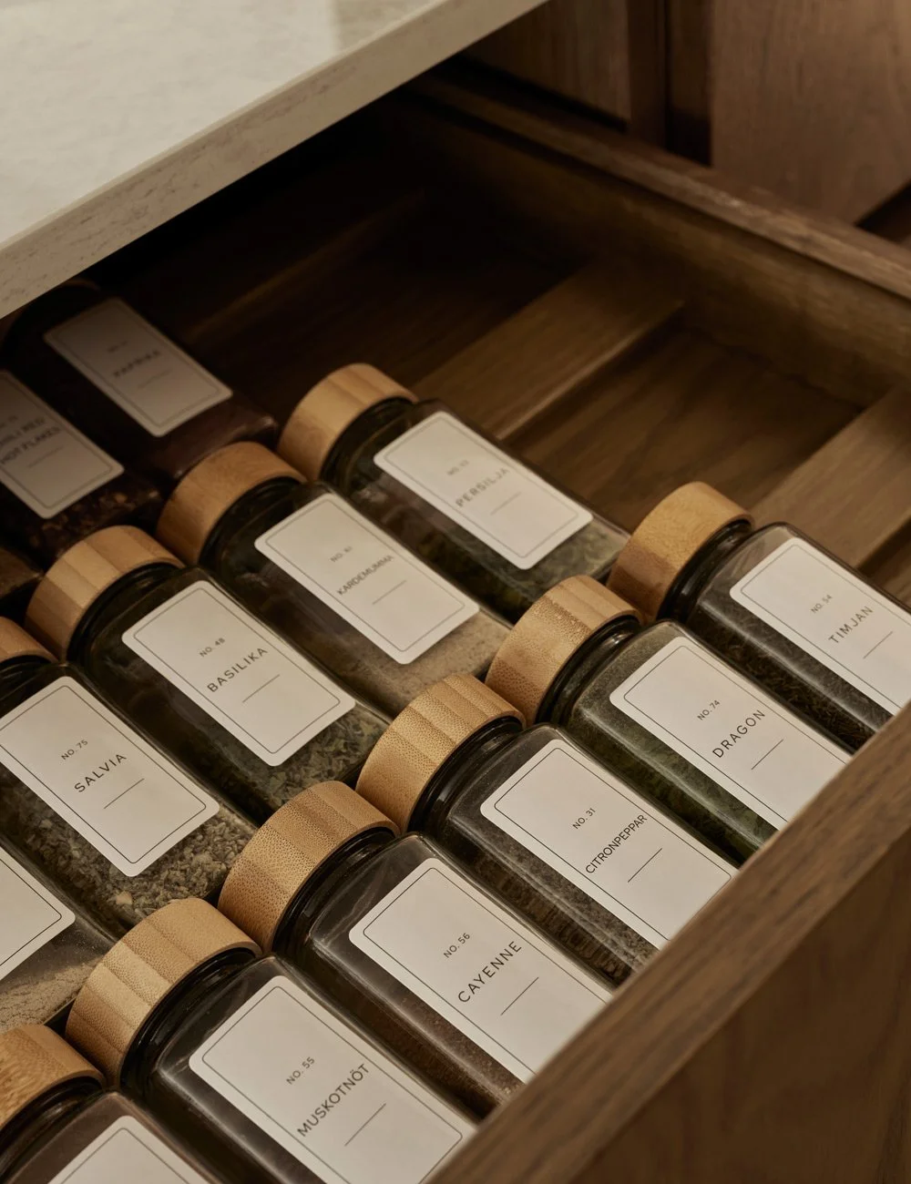 Skuffeinsats i eik for krydder