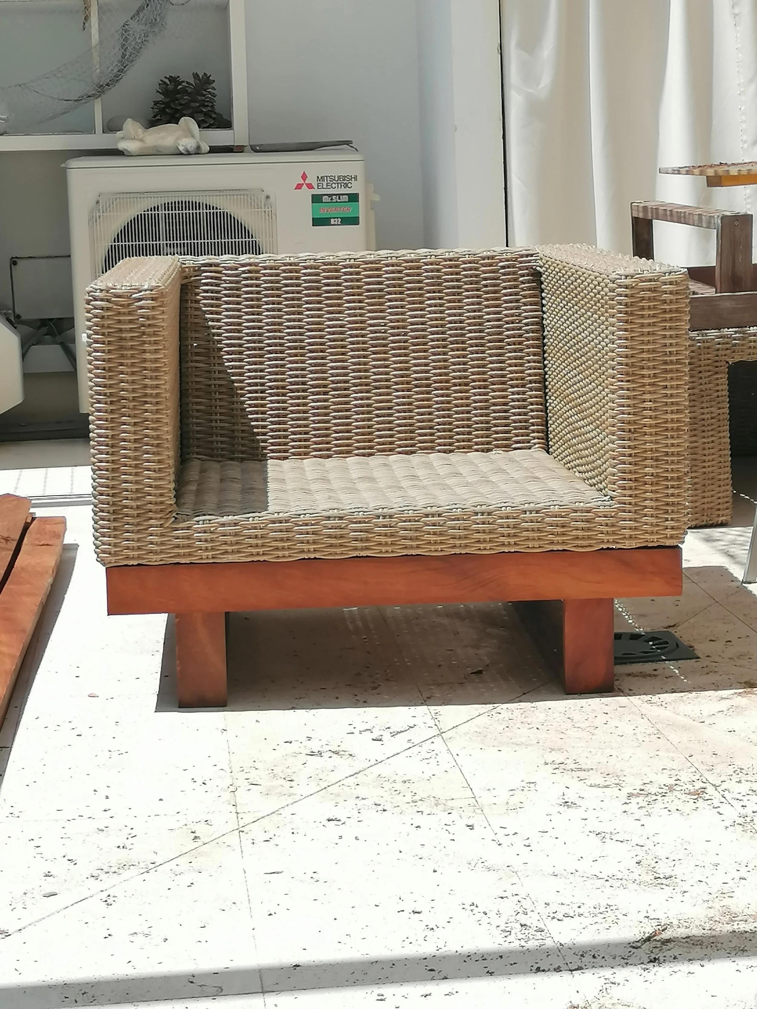 Lounge Chair Restoration - Son Serra de Marina – Hugo Will Fix It