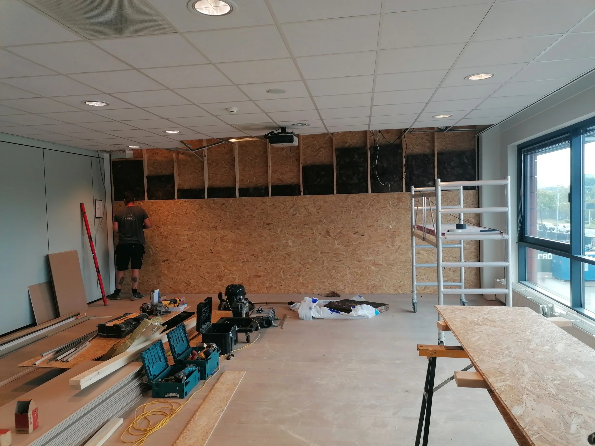 Wall Renovation – Passenger Terminal Amsterdam – Hugo Will Fix It