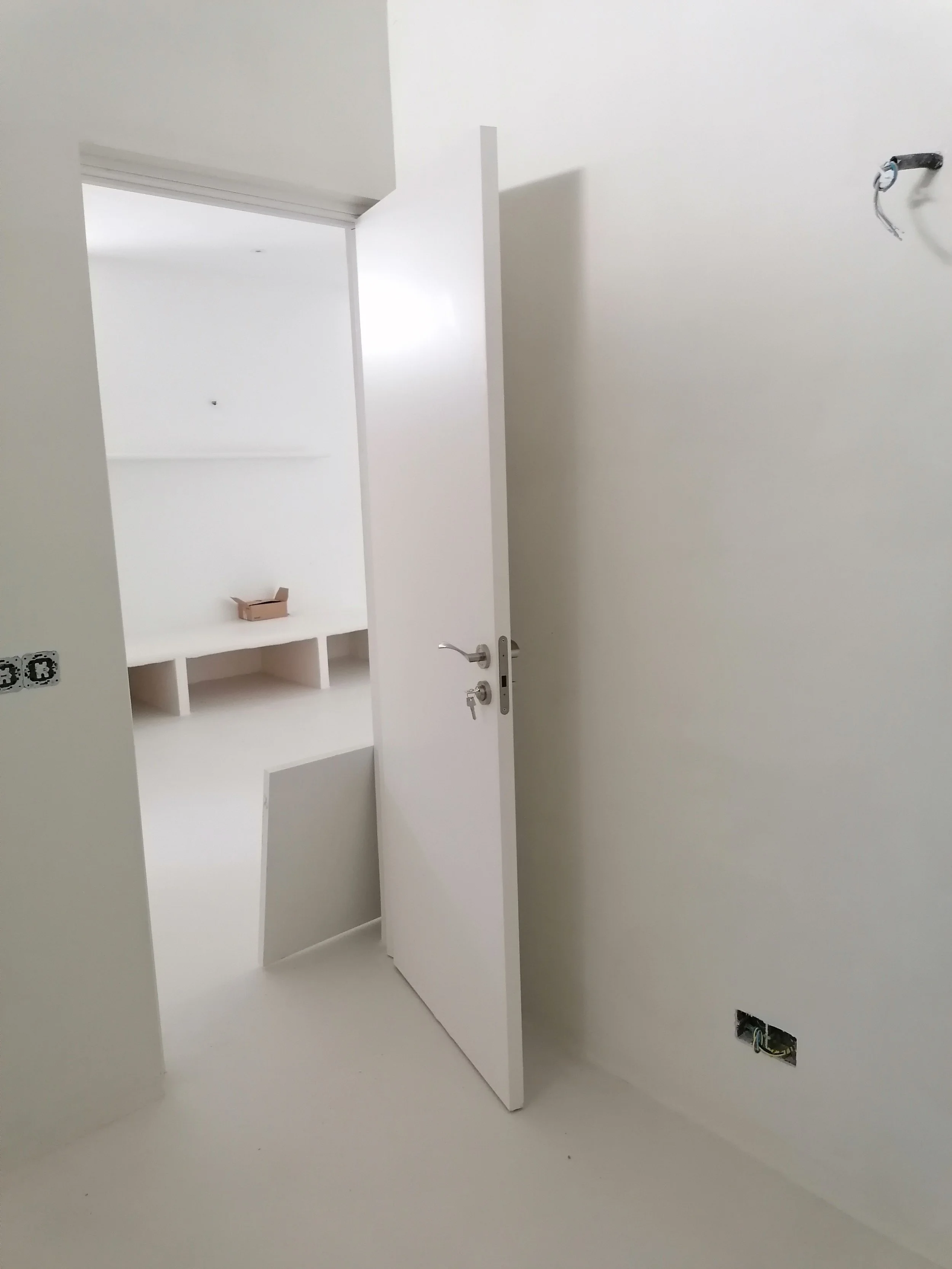 Doors and Shutters Installation in Sant Joan – Hugo Will Fix It