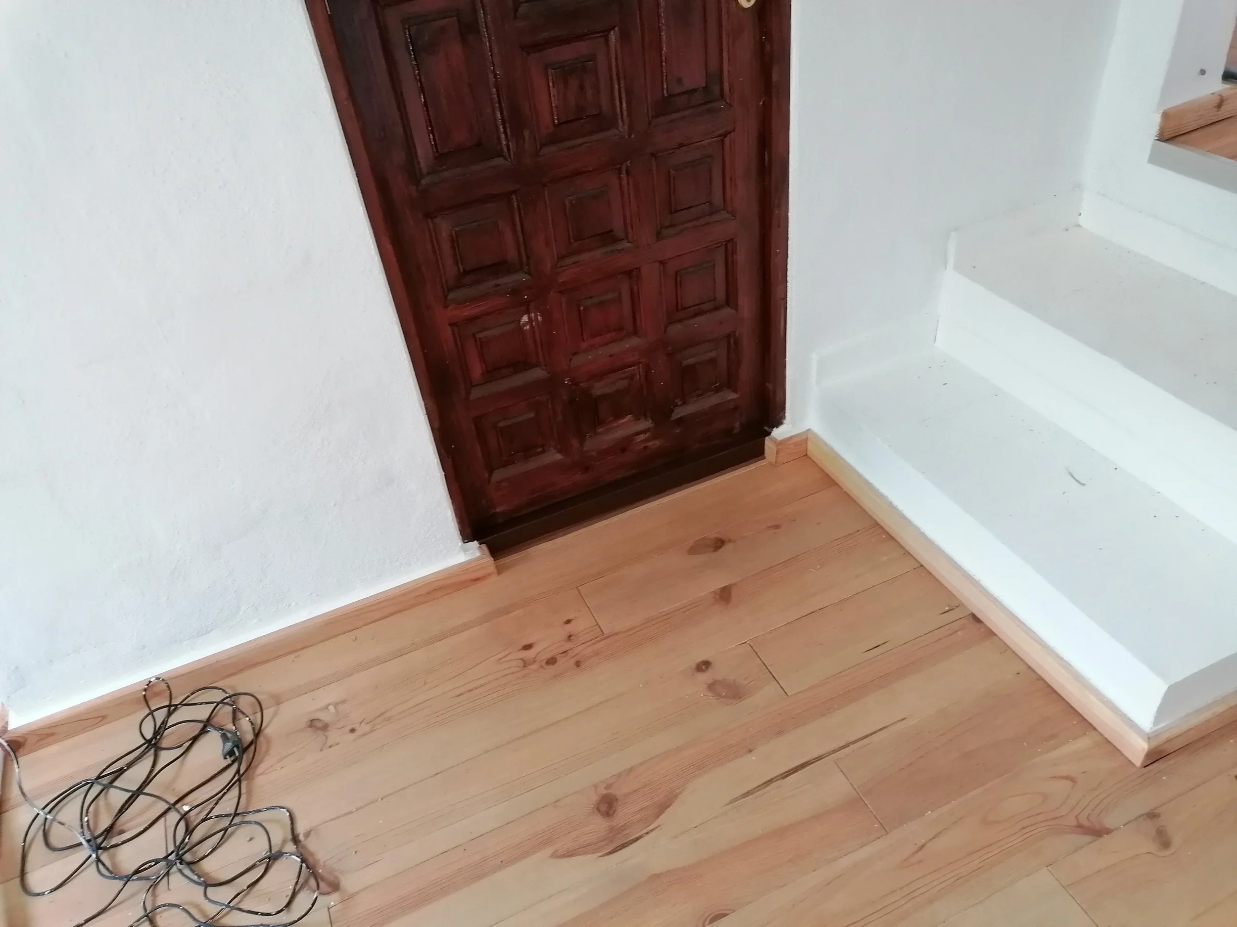 Finished – Detail of floor and skirting 